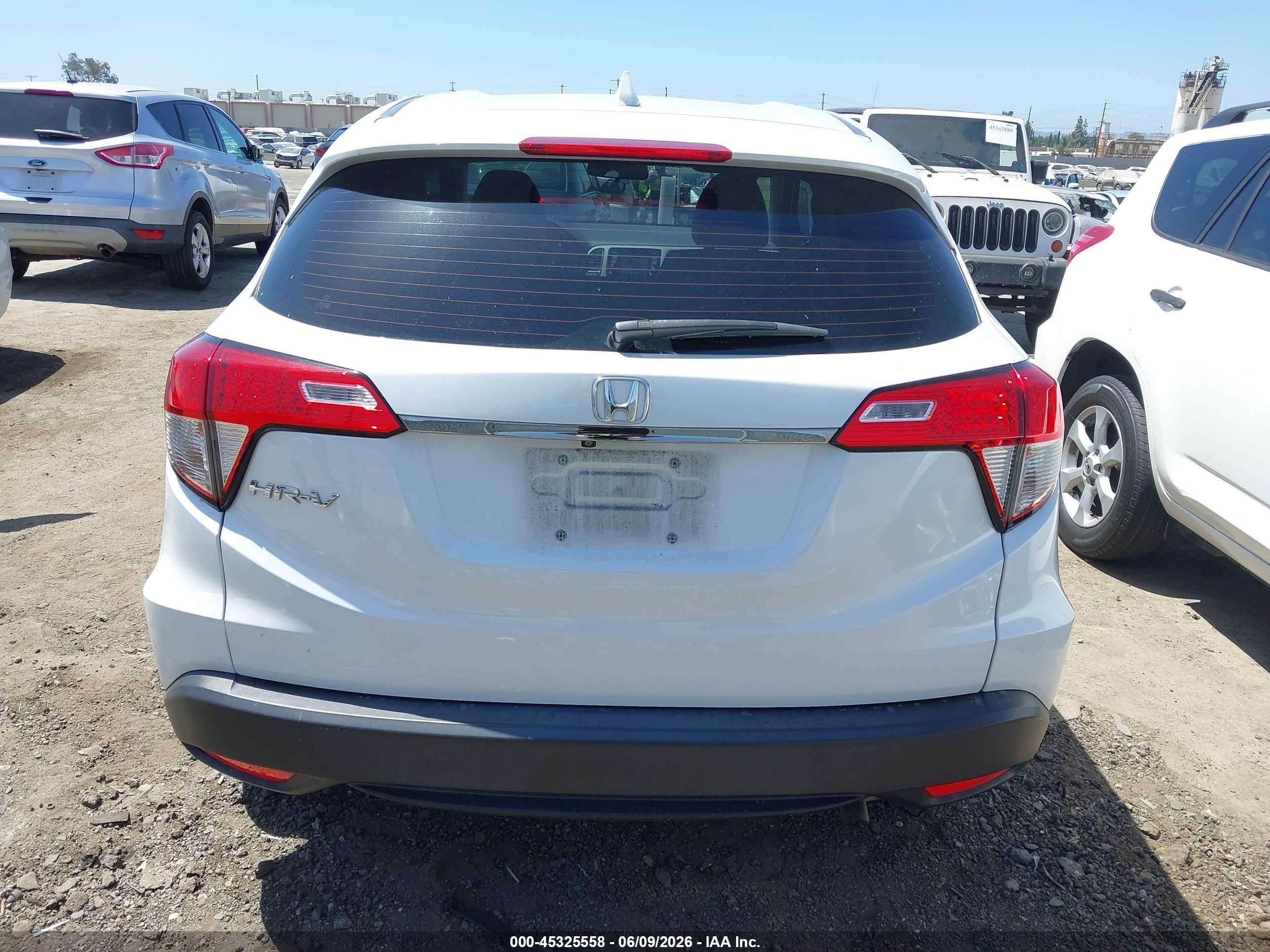2020 Honda Hr-v 2wd Lx White vin: 3CZRU5H33LM709055