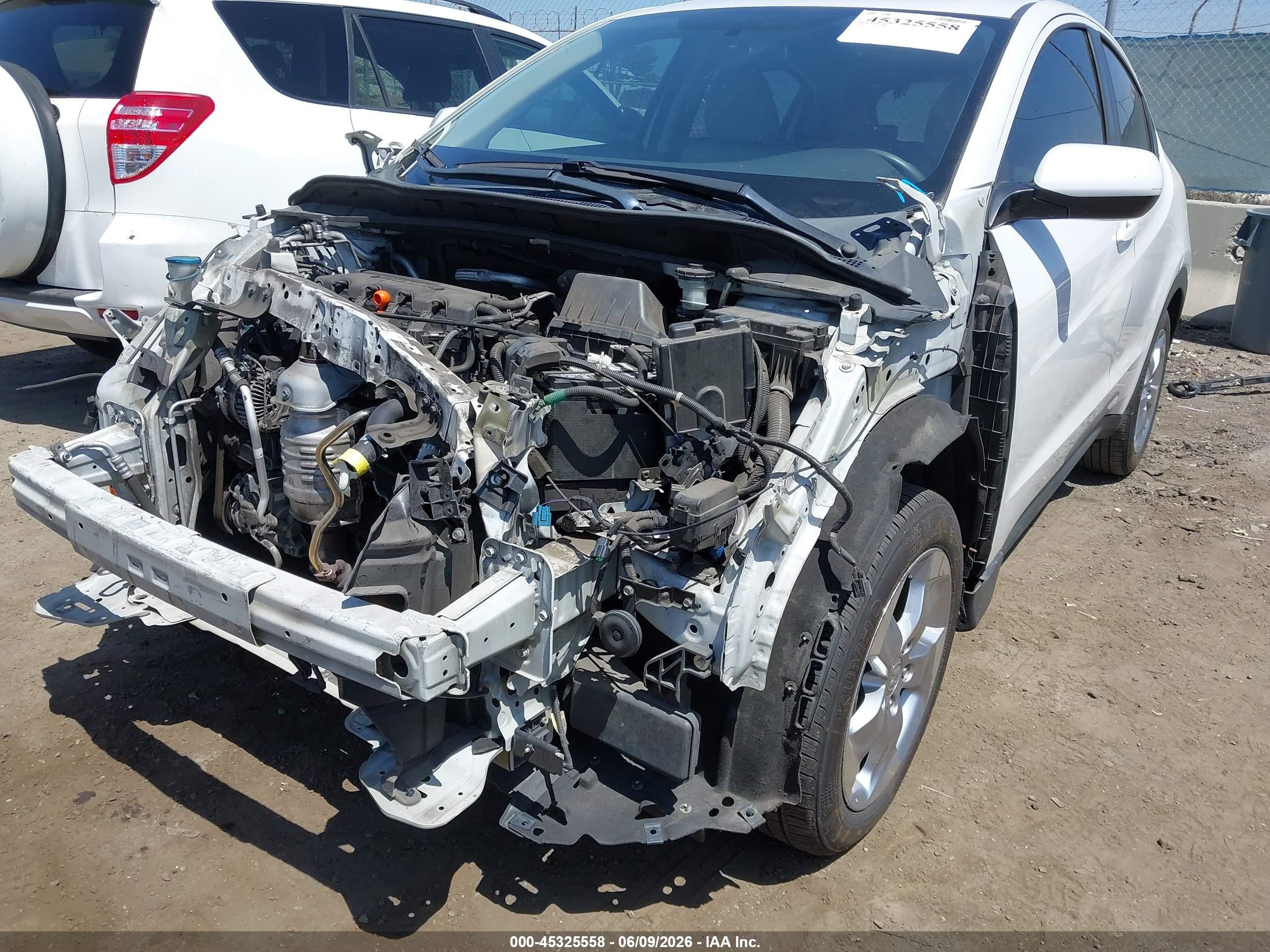 2020 Honda Hr-v 2wd Lx White vin: 3CZRU5H33LM709055