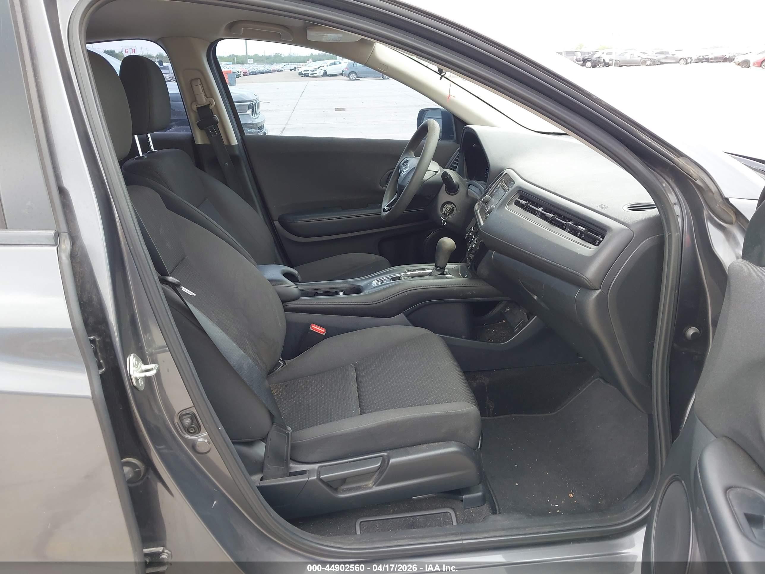 2019 Honda Hr-v Lx Серый vin: 3CZRU5H34KG704508