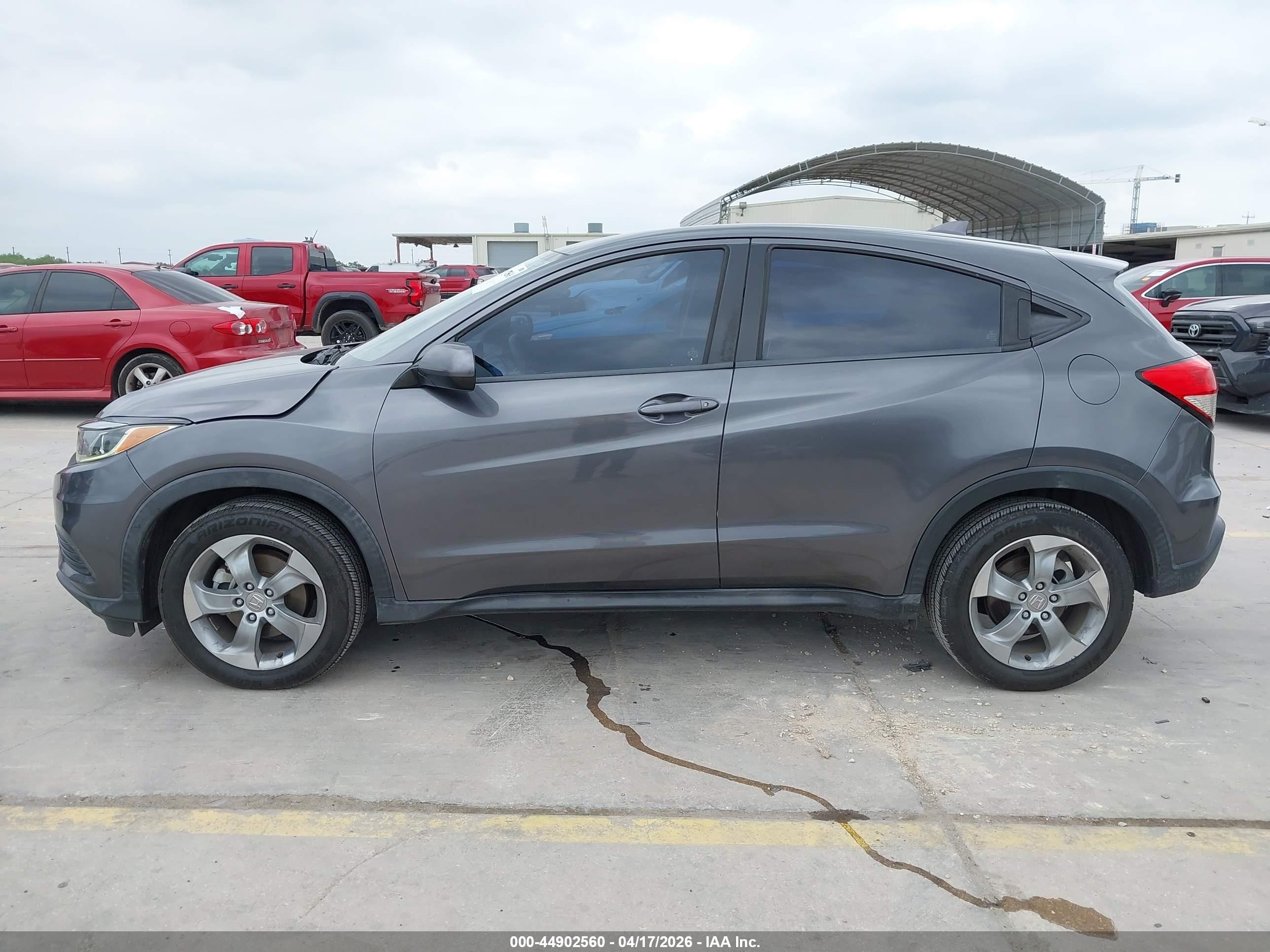 2019 Honda Hr-v Lx Серый vin: 3CZRU5H34KG704508