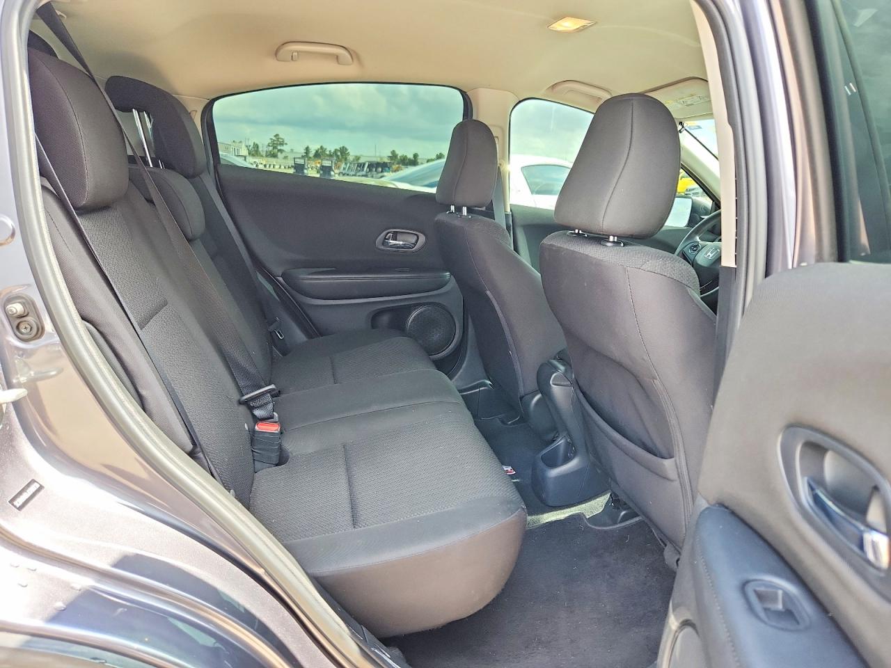 2018 Honda Hr-v Lx Серый vin: 3CZRU5H36JG703729