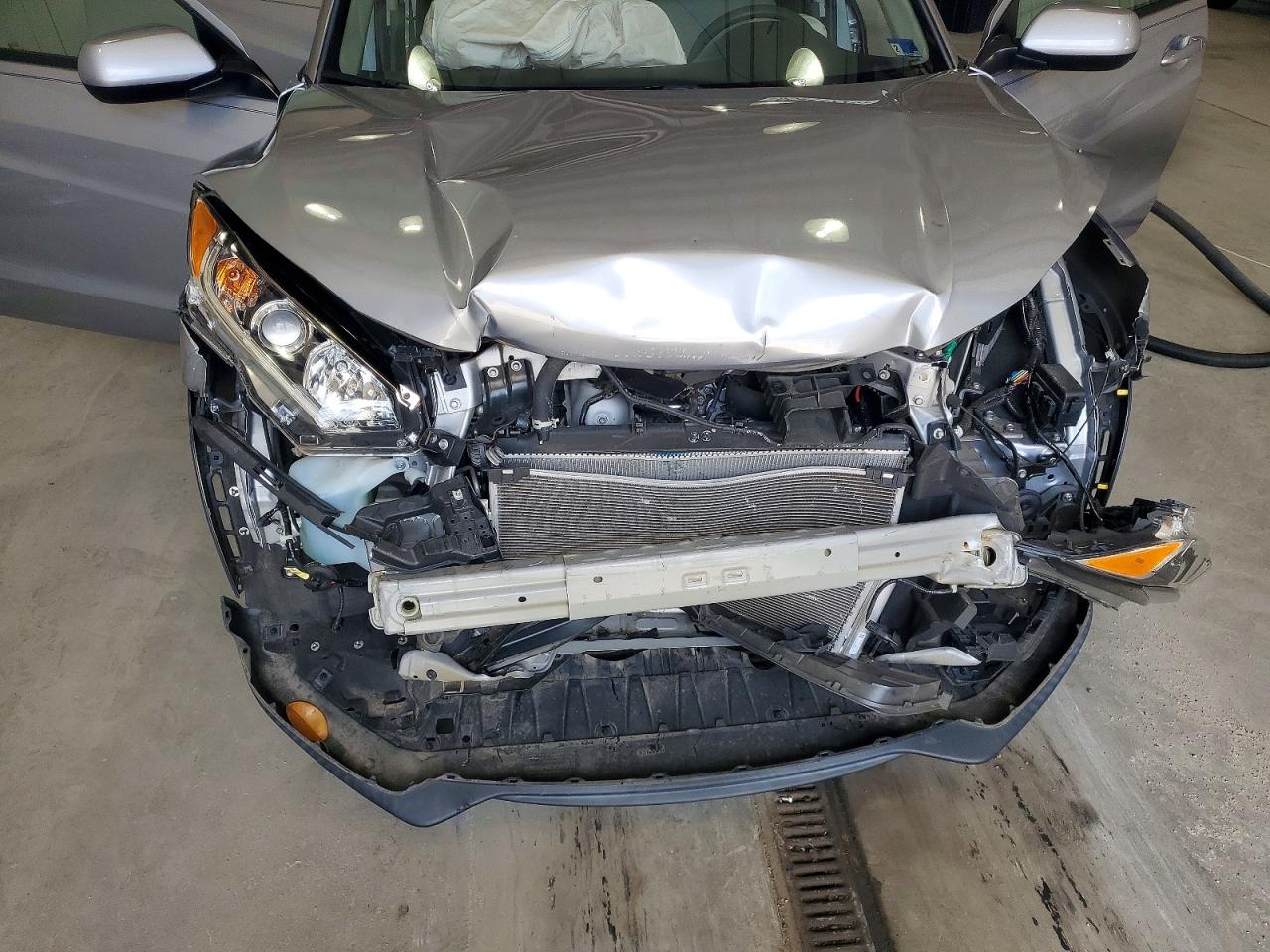 2022 Honda Hr-v Lx Silver vin: 3CZRU5H36NM732719