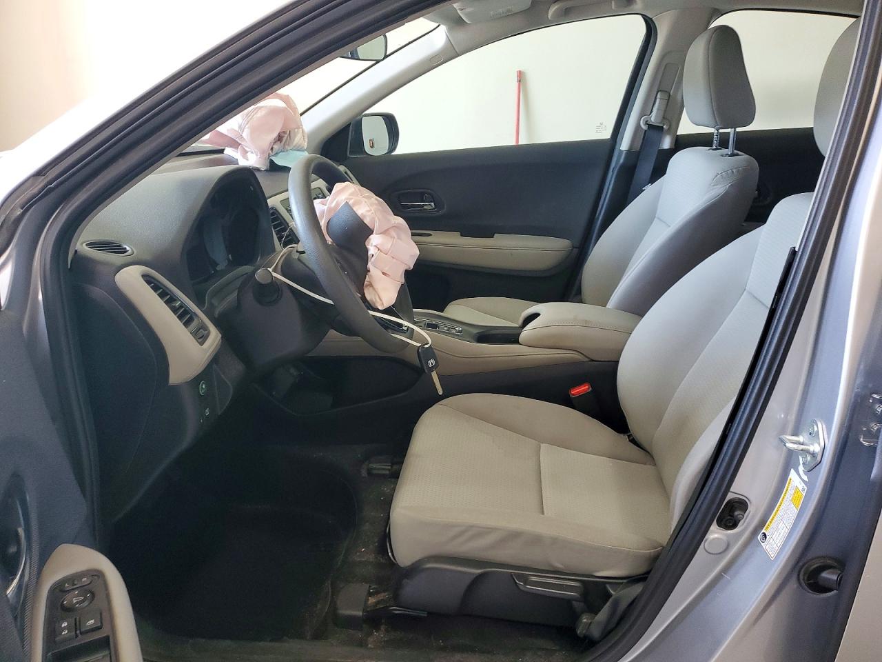 2022 Honda Hr-v Lx Silver vin: 3CZRU5H36NM732719