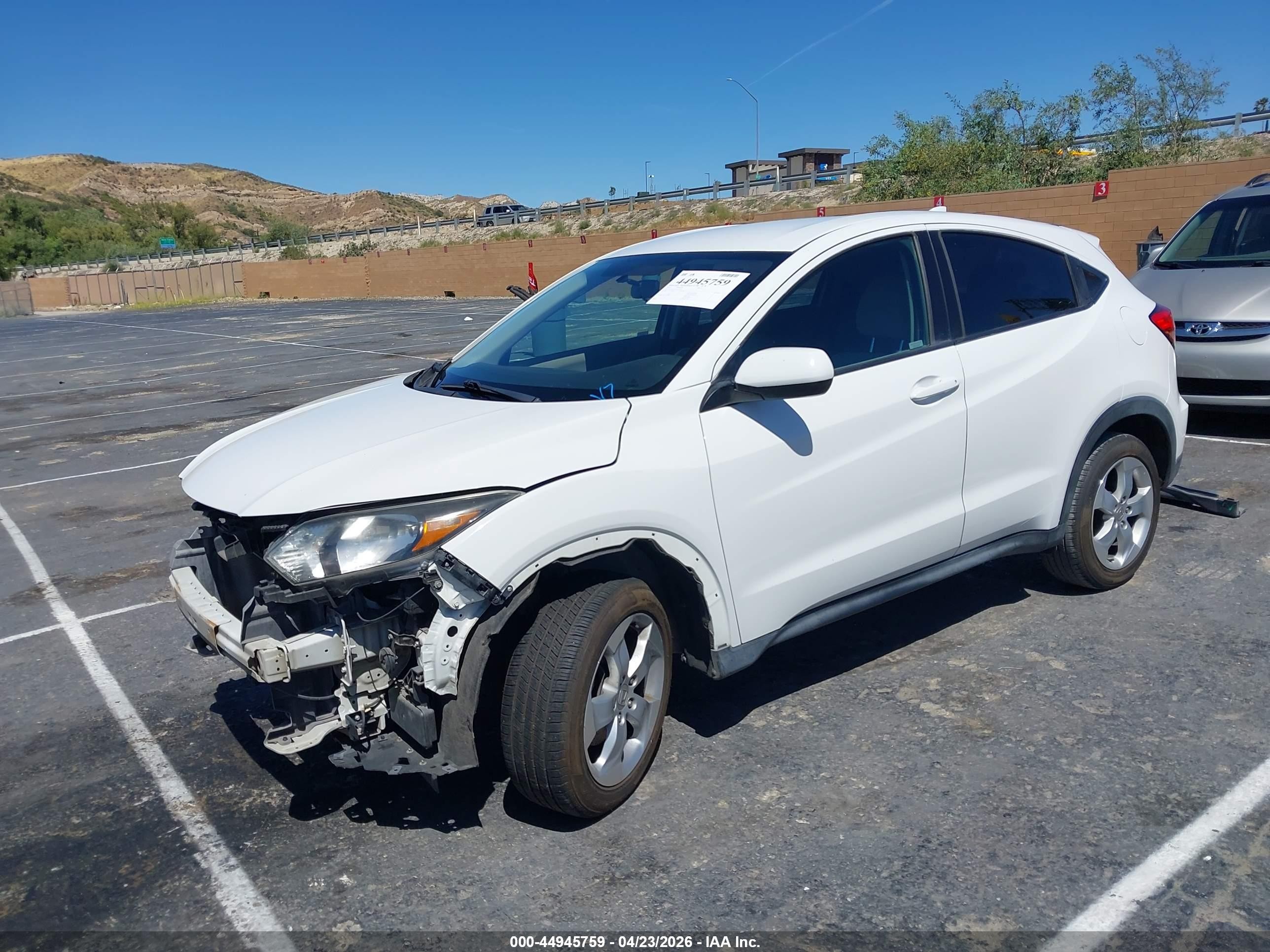 2016 Honda Hr-v Lx White vin: 3CZRU5H37GM739973