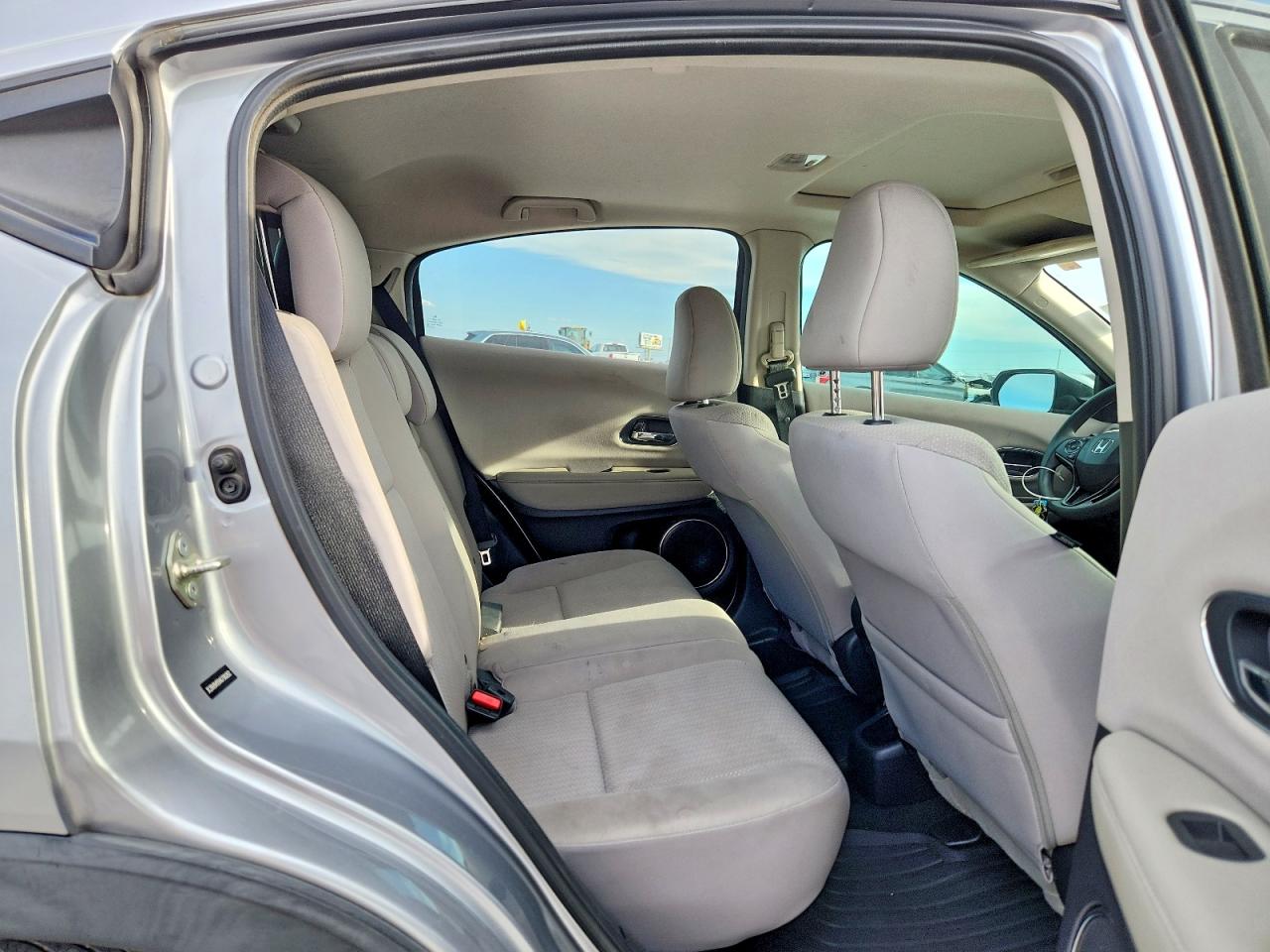 2017 Honda Hr-v Ex Silver vin: 3CZRU5H55HG706262