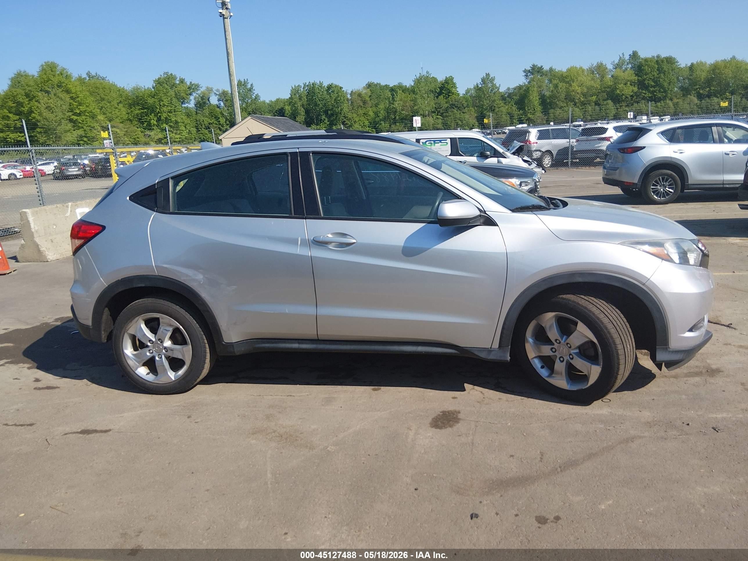 2016 Honda Hr-v Lx Серебряный vin: 3CZRU6H30GM738556