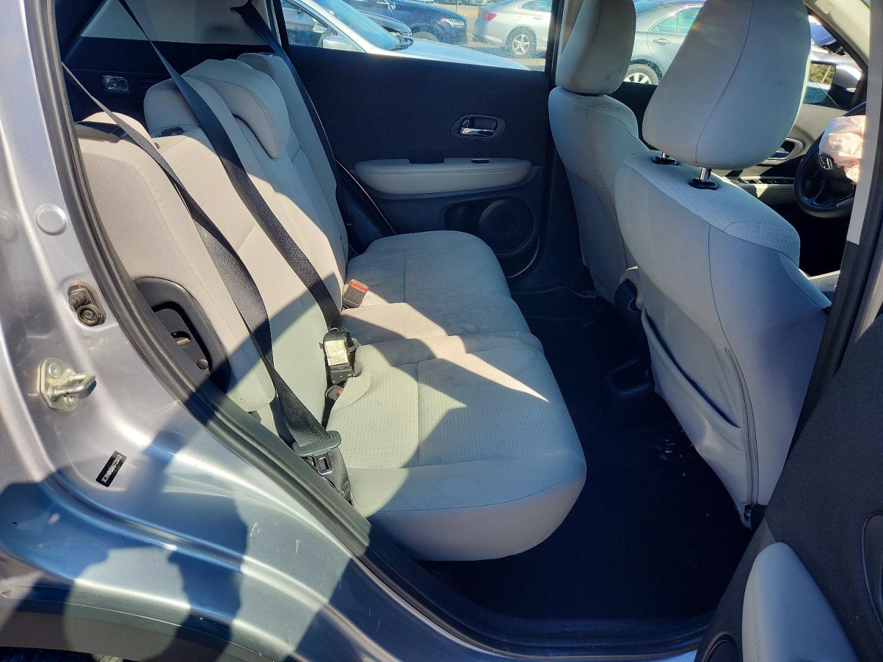 2019 Honda Hr-v Lx Silver vin: 3CZRU6H30KG728813