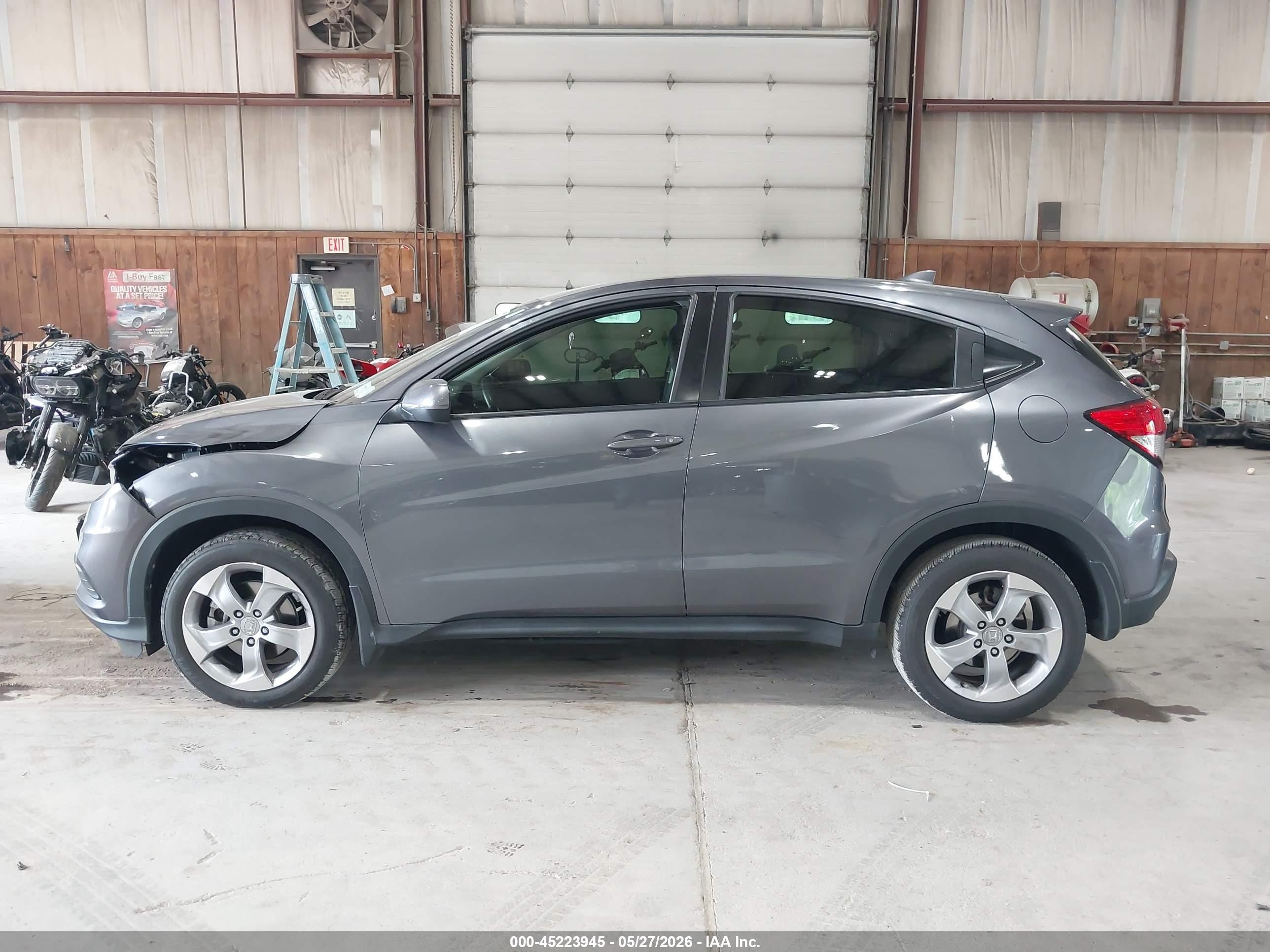 2022 Honda Hr-v Awd Lx Gray vin: 3CZRU6H30NM744936