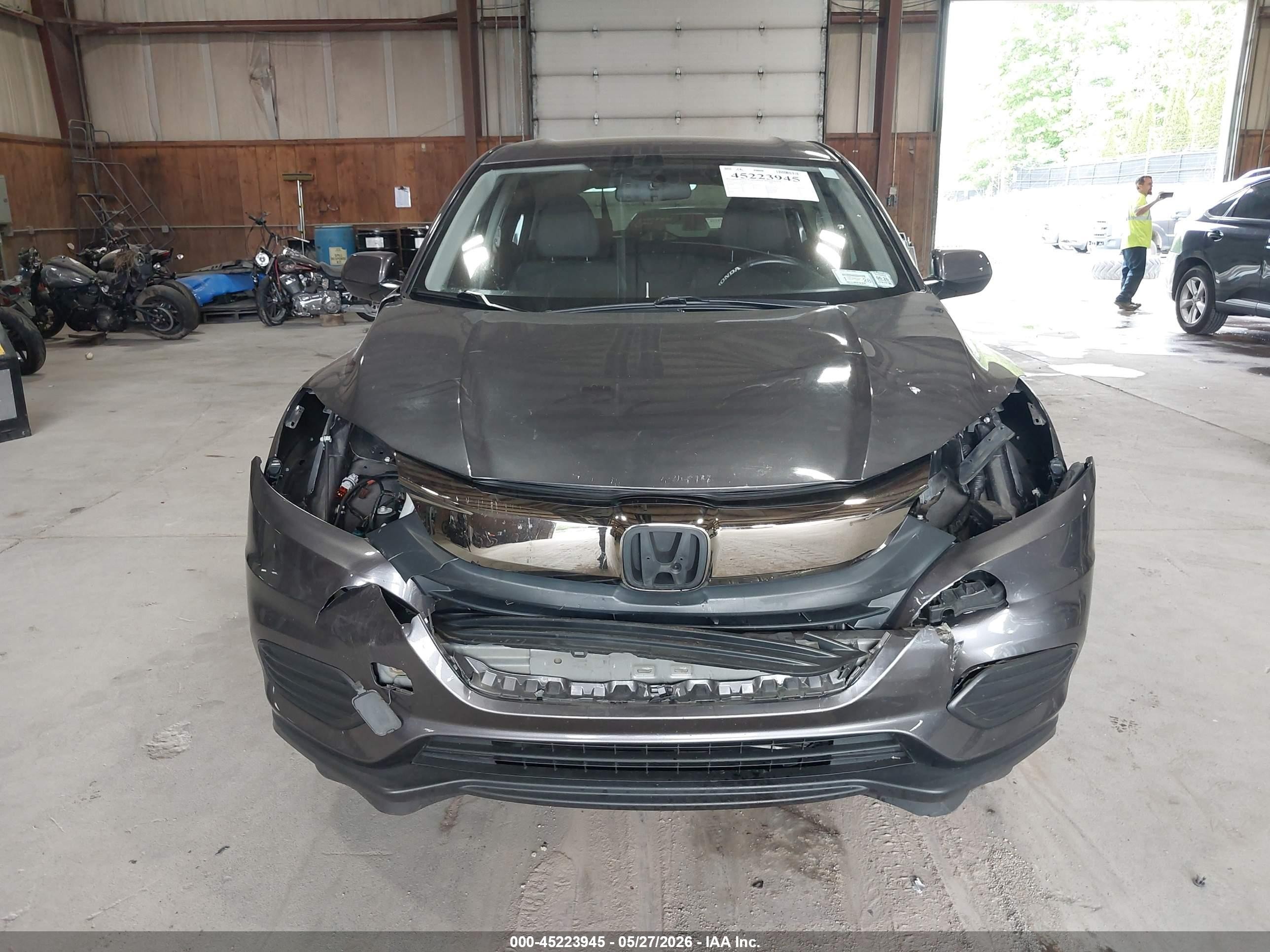 2022 Honda Hr-v Awd Lx Gray vin: 3CZRU6H30NM744936