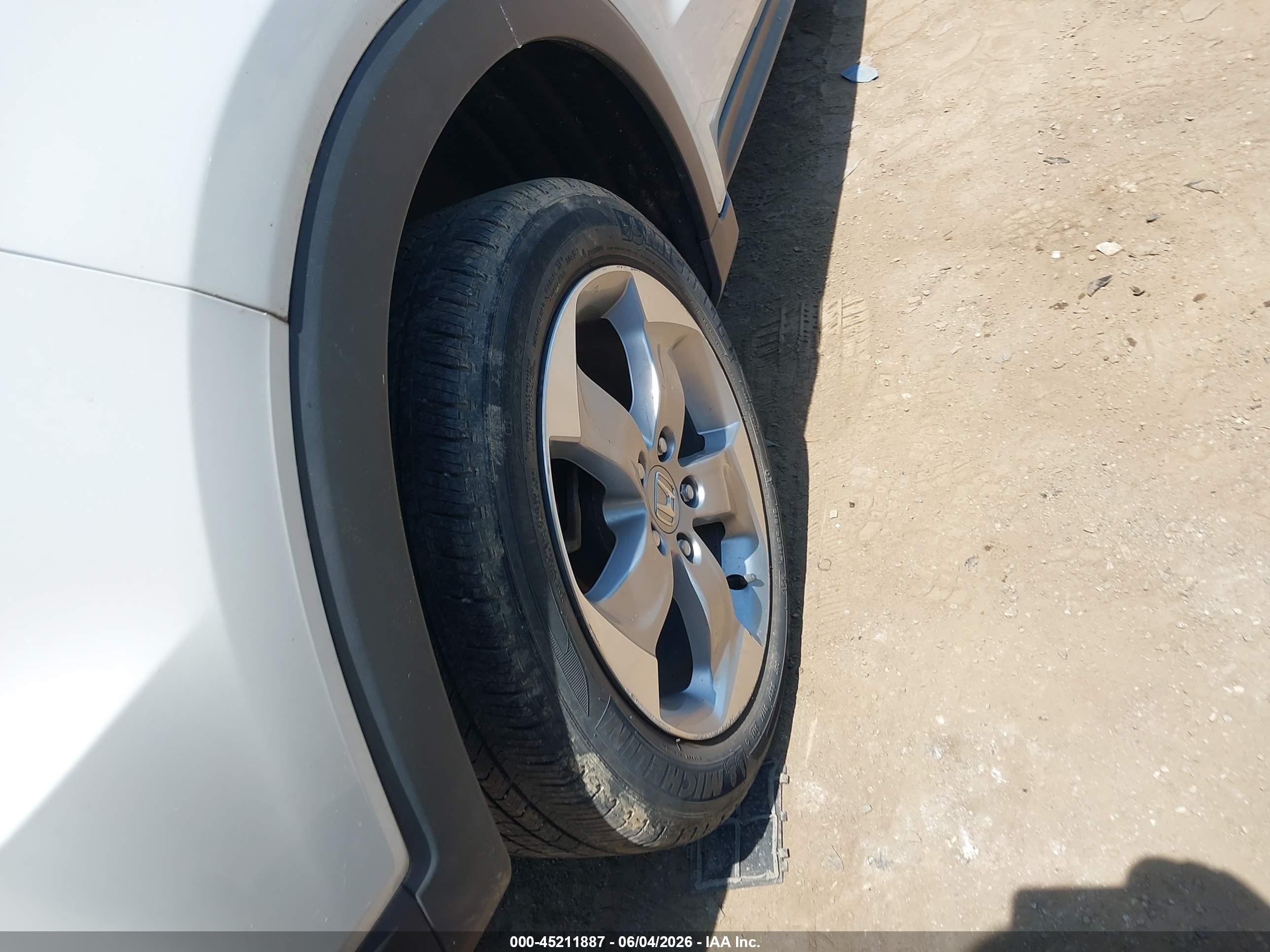 2021 Honda Hr-v Awd Lx White vin: 3CZRU6H31MM746449