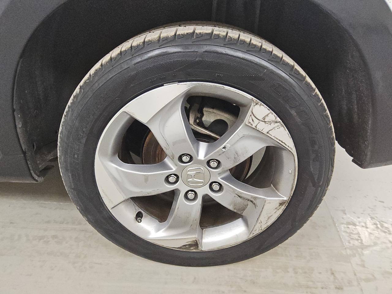 2018 Honda Hr-v Lx White vin: 3CZRU6H32JM717330 Damage: Left Rear Wheel, Curb Rash, > 12 Inches