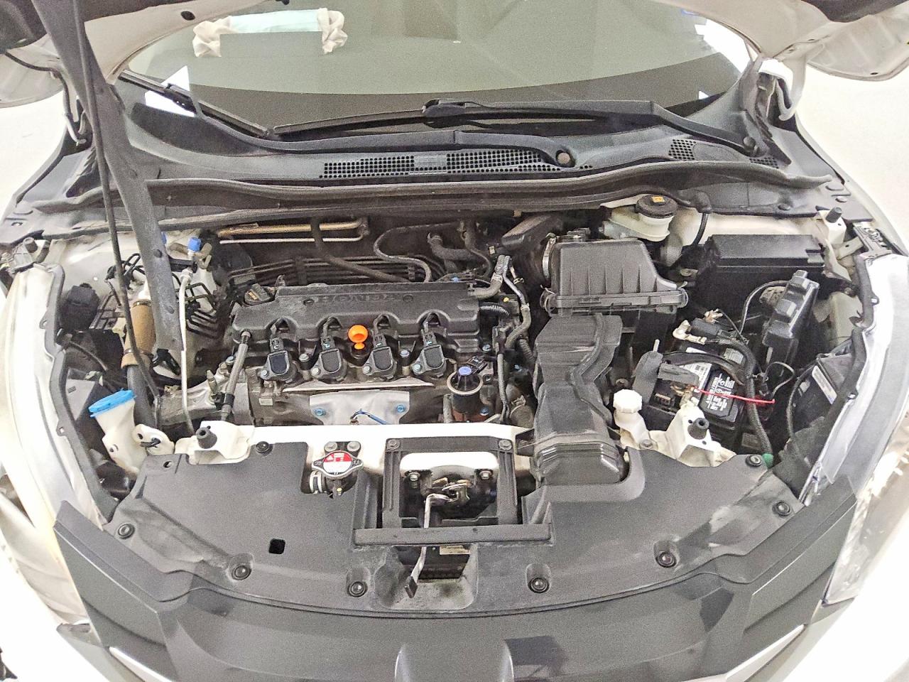 2018 Honda Hr-v Lx White vin: 3CZRU6H32JM717330