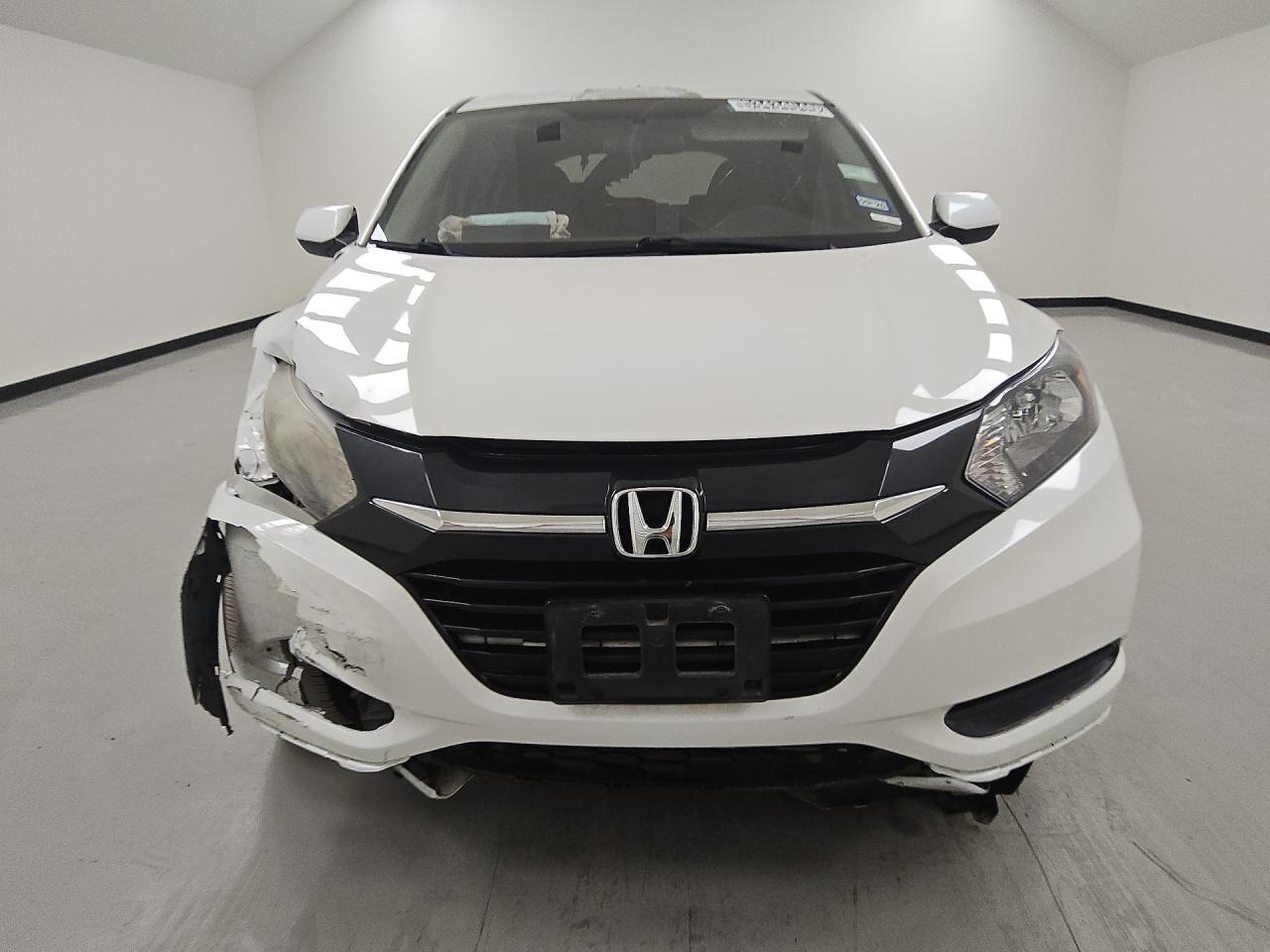 2018 Honda Hr-v Lx White vin: 3CZRU6H32JM717330 Damage: Front Bumper/Cover, Broken, Replacement Required