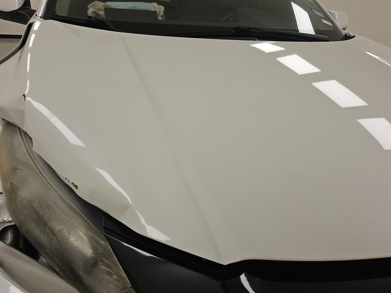 2018 Honda Hr-v Lx White vin: 3CZRU6H32JM717330 Damage: Hood, Dent(S) W/ Paint Dmg, > 12 Inches