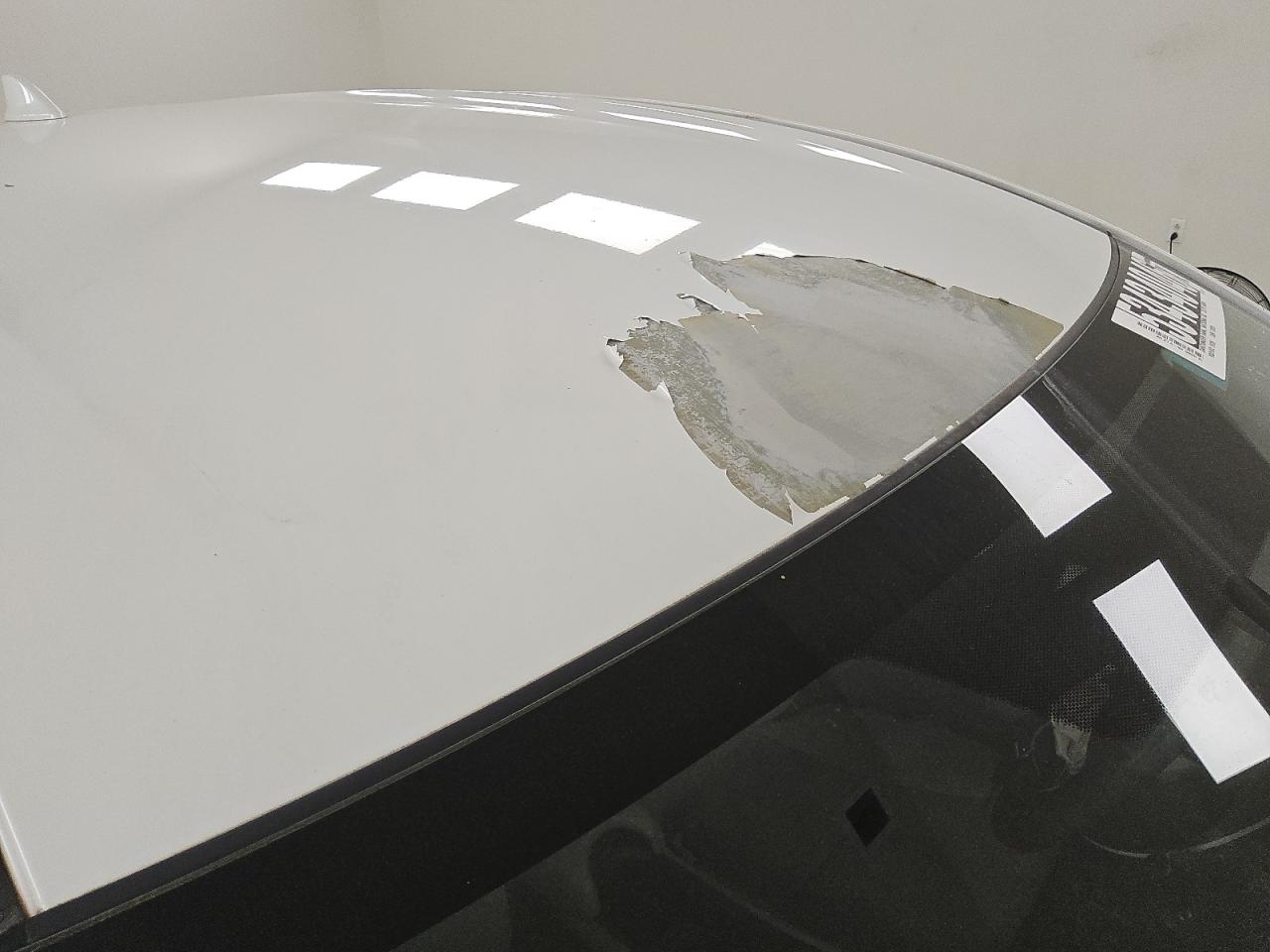2018 Honda Hr-v Lx White vin: 3CZRU6H32JM717330 Damage: Roof, Peeling, > 12 Inches