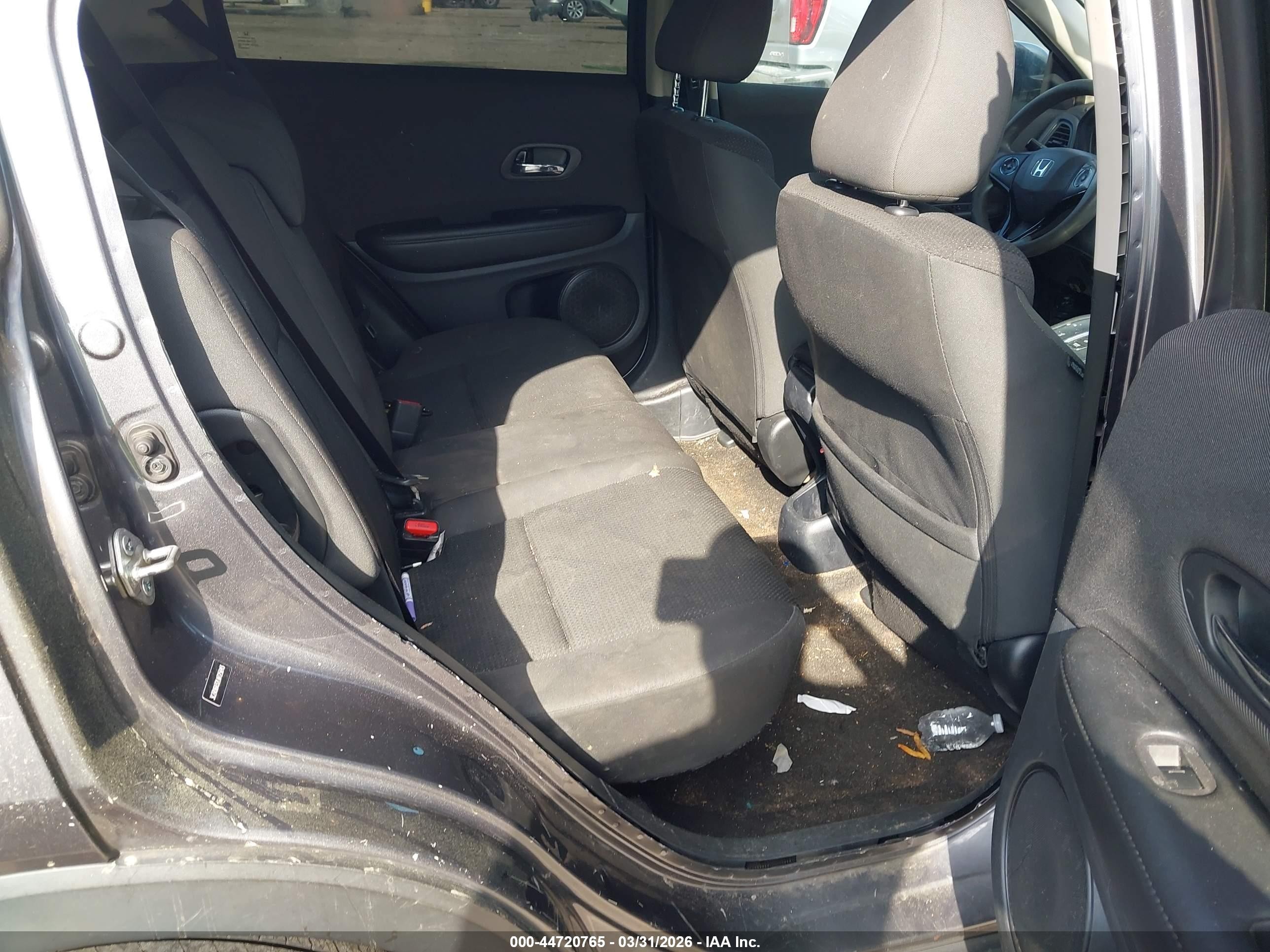 2020 Honda Hr-v Awd Lx Gray vin: 3CZRU6H32LM725043