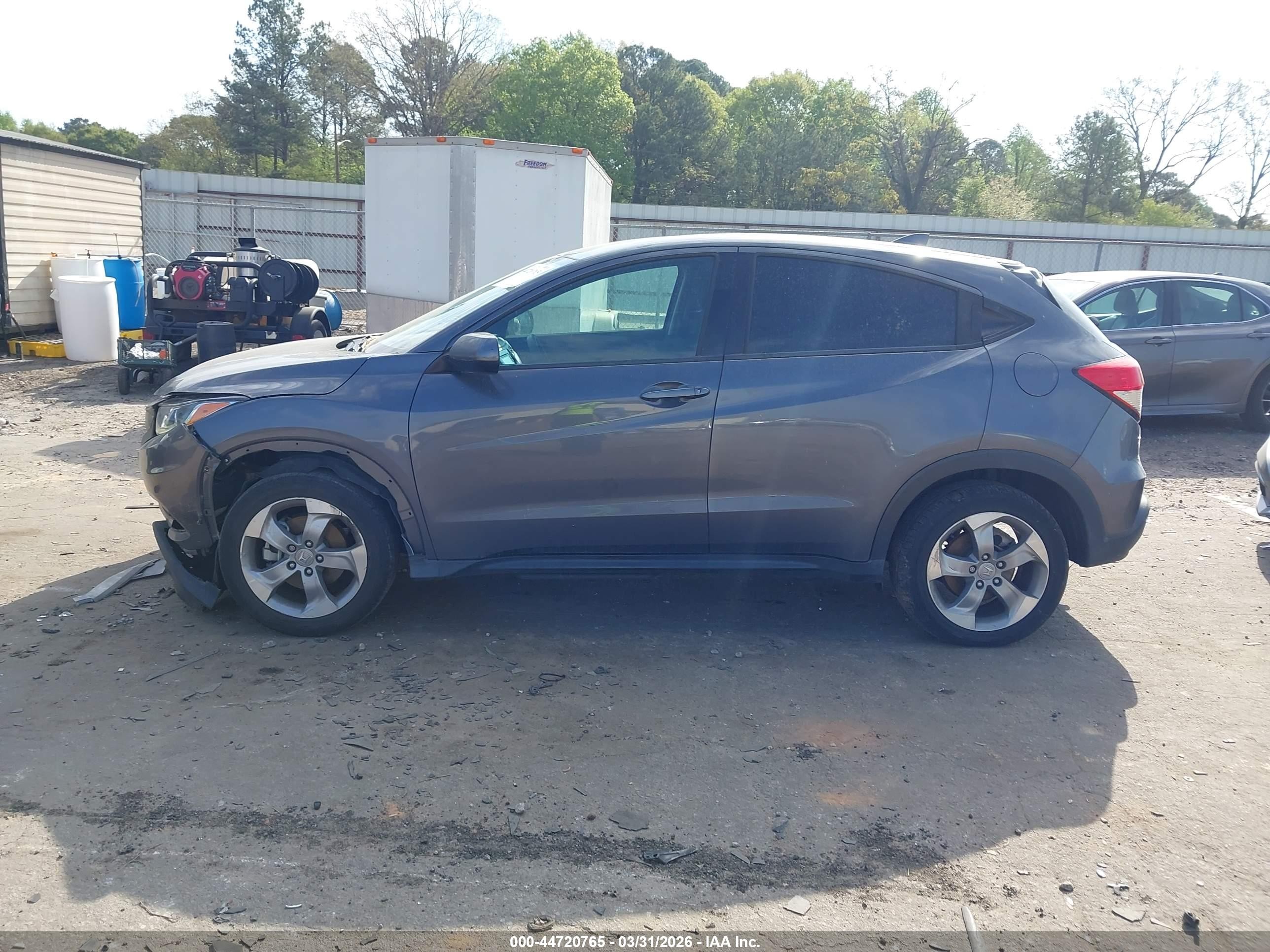 2020 Honda Hr-v Awd Lx Gray vin: 3CZRU6H32LM725043