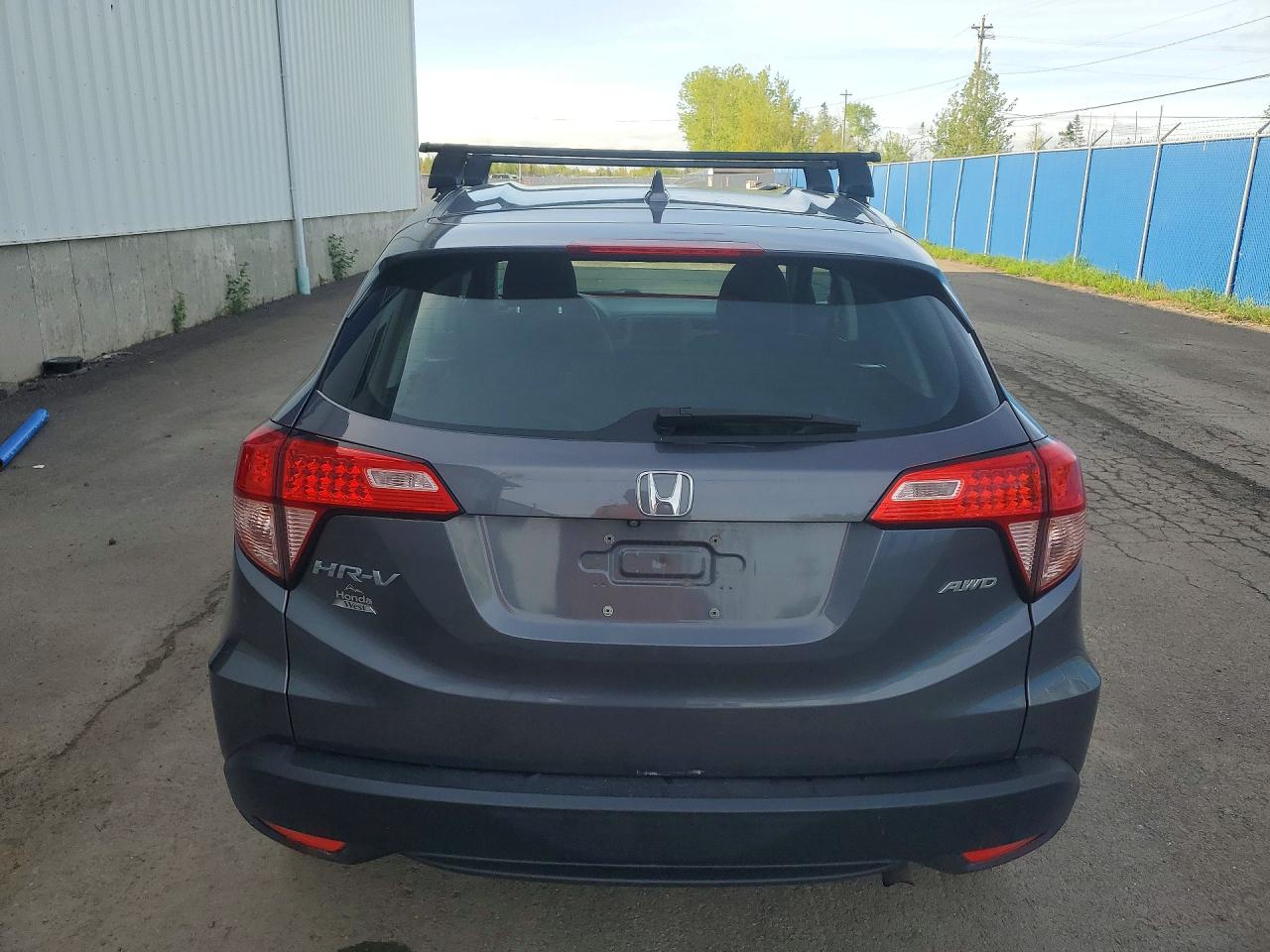 2017 Honda Hr-v Lx Gray vin: 3CZRU6H33HM103140