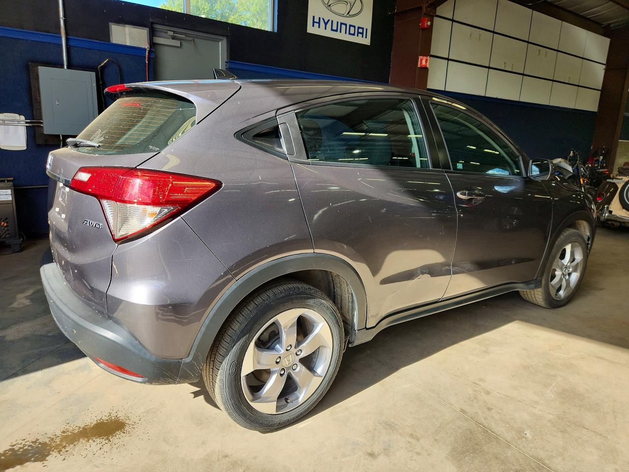 2022 Honda Hr-v Lx Gray vin: 3CZRU6H33NM717892