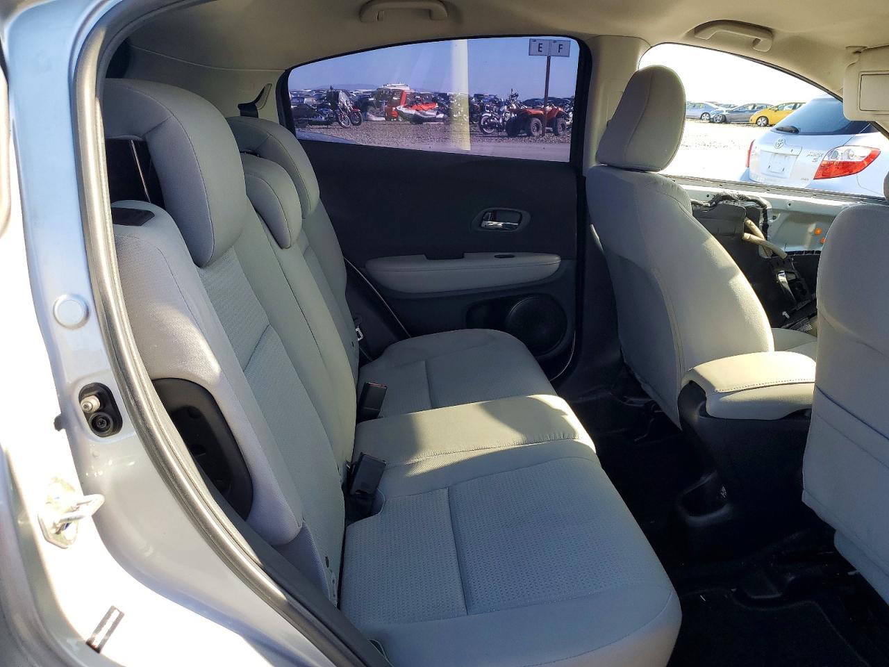 2020 Honda Hr-v Lx Silver vin: 3CZRU6H34LM718787