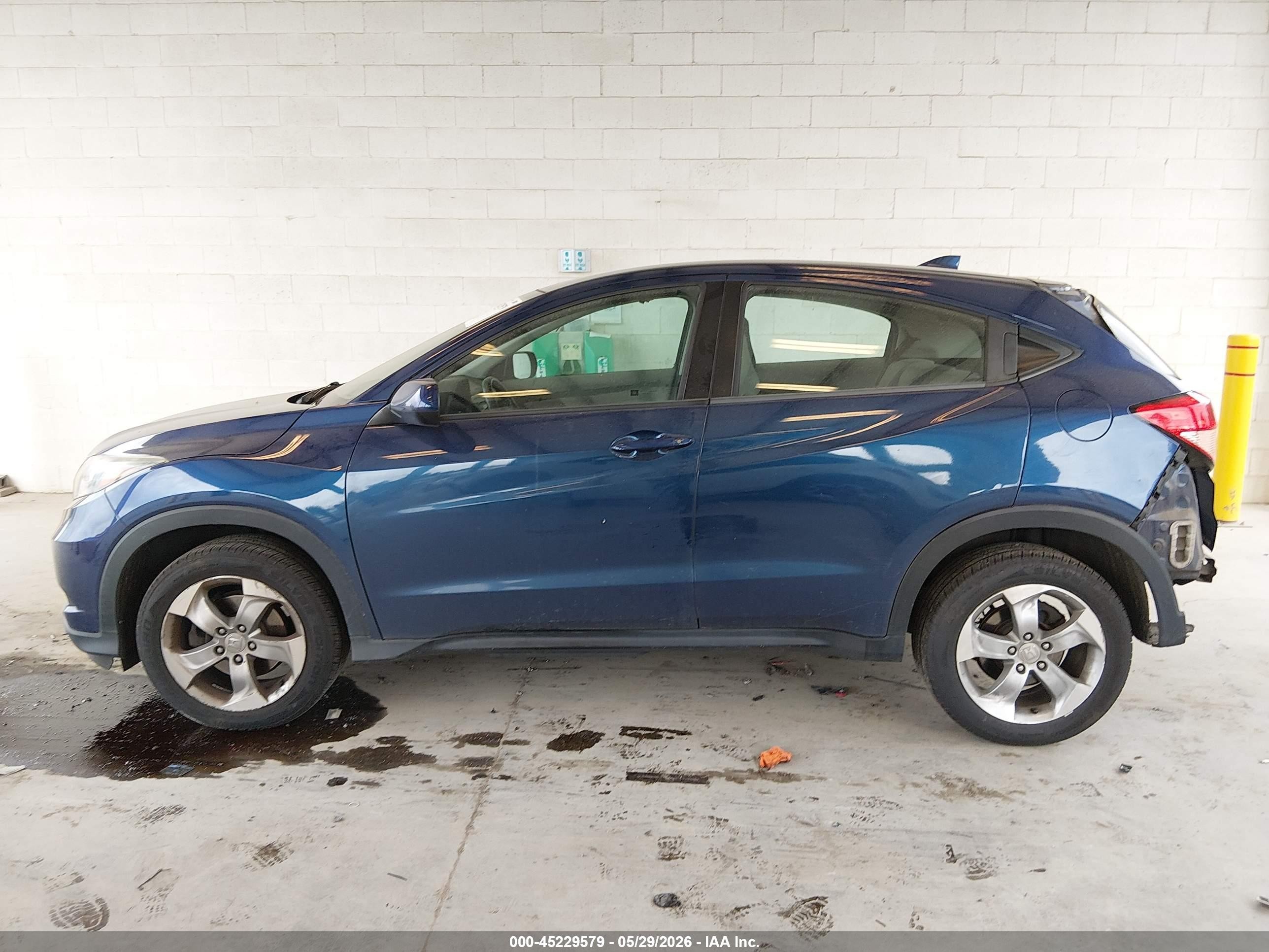 2017 Honda Hr-v Lx Синий vin: 3CZRU6H35HG700143