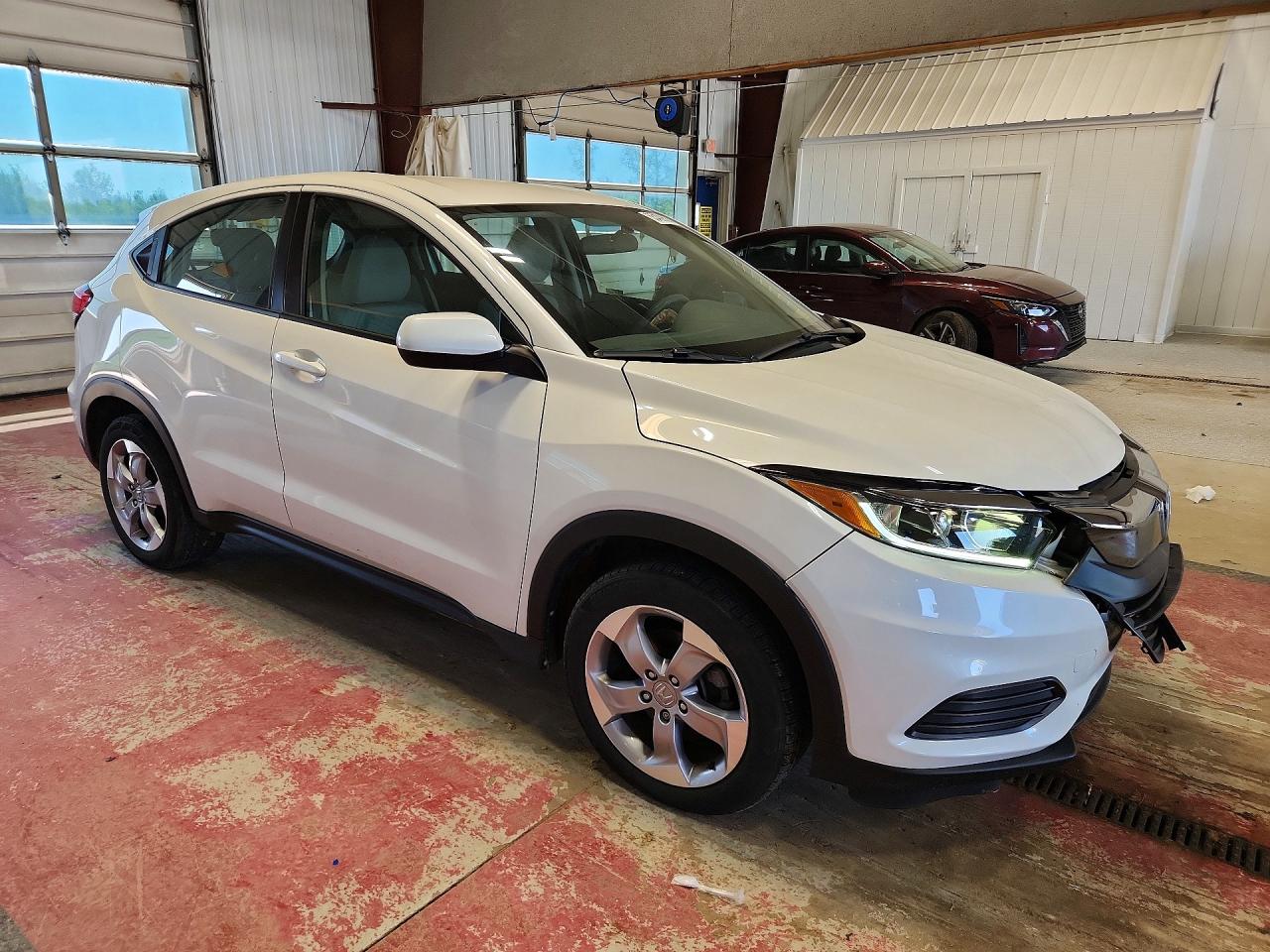 2020 Honda Hr-v Lx White vin: 3CZRU6H35LM701576
