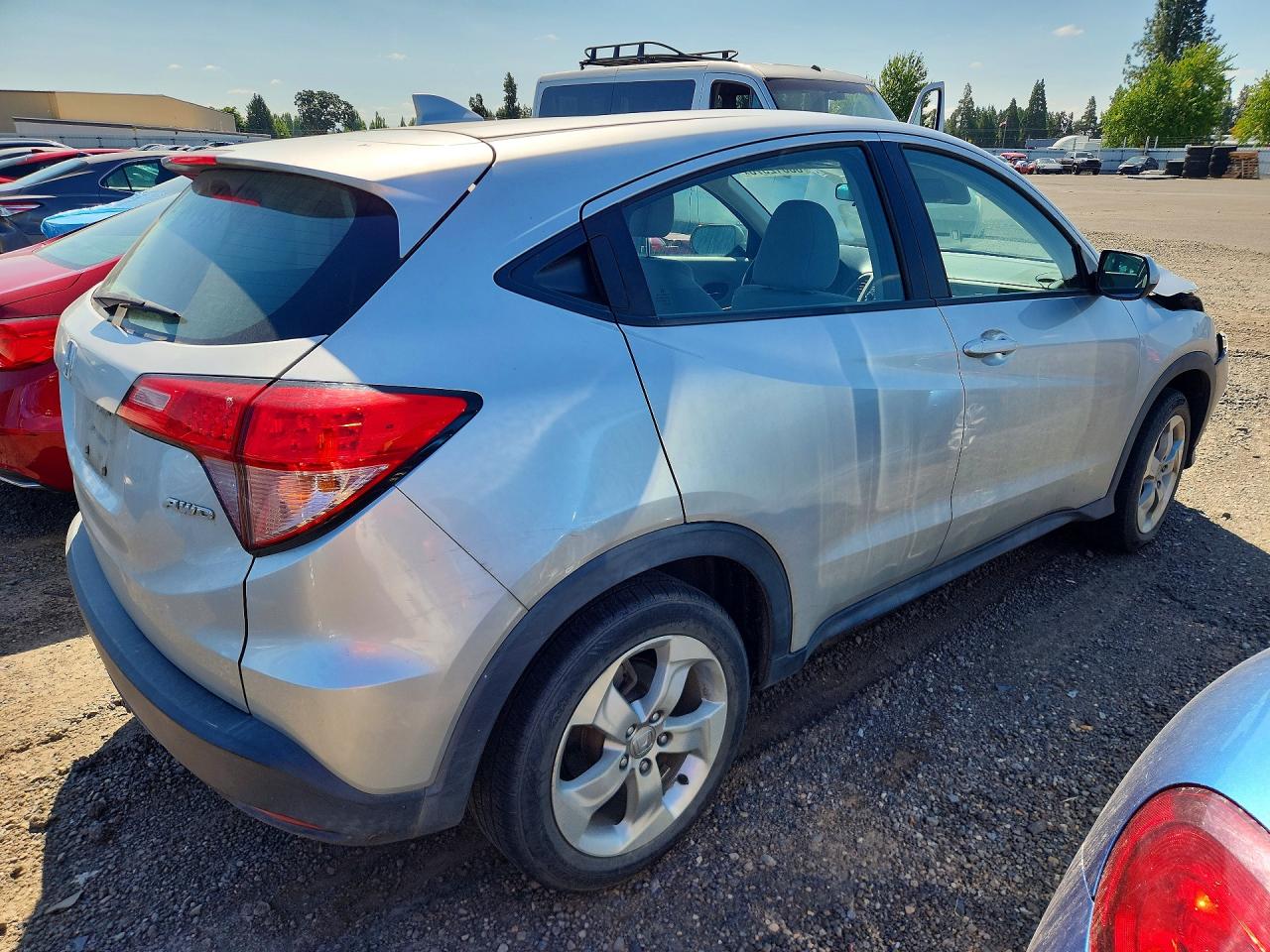 2016 Honda Hr-v Lx Silver vin: 3CZRU6H37GM745228