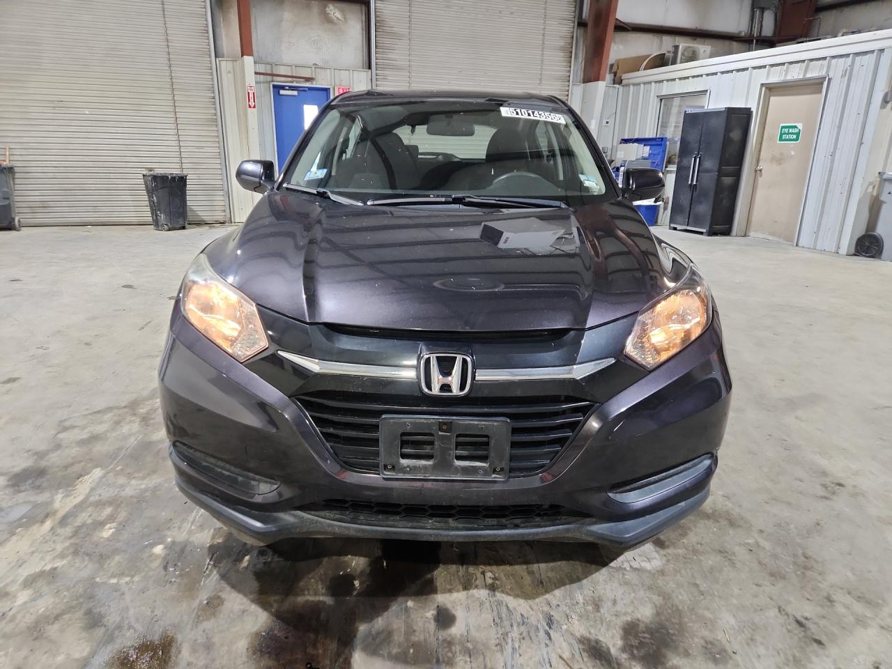 2018 Honda Hr-v Lx Фиолетовый vin: 3CZRU6H37JM705867 Damage: Left Head Lamp, Faded, Repair Required