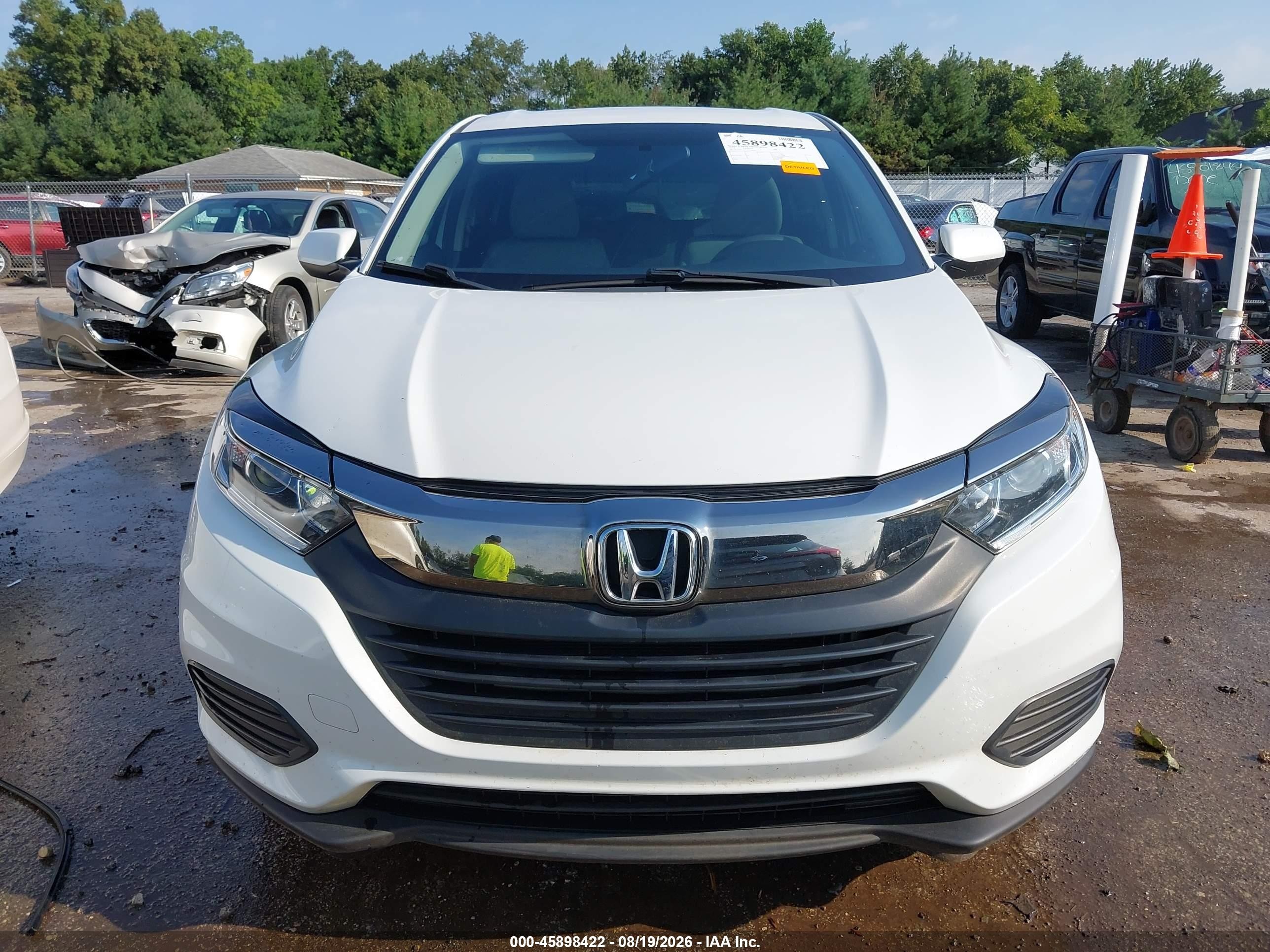 2019 Honda Hr-v Lx Белый vin: 3CZRU6H37KM704963
