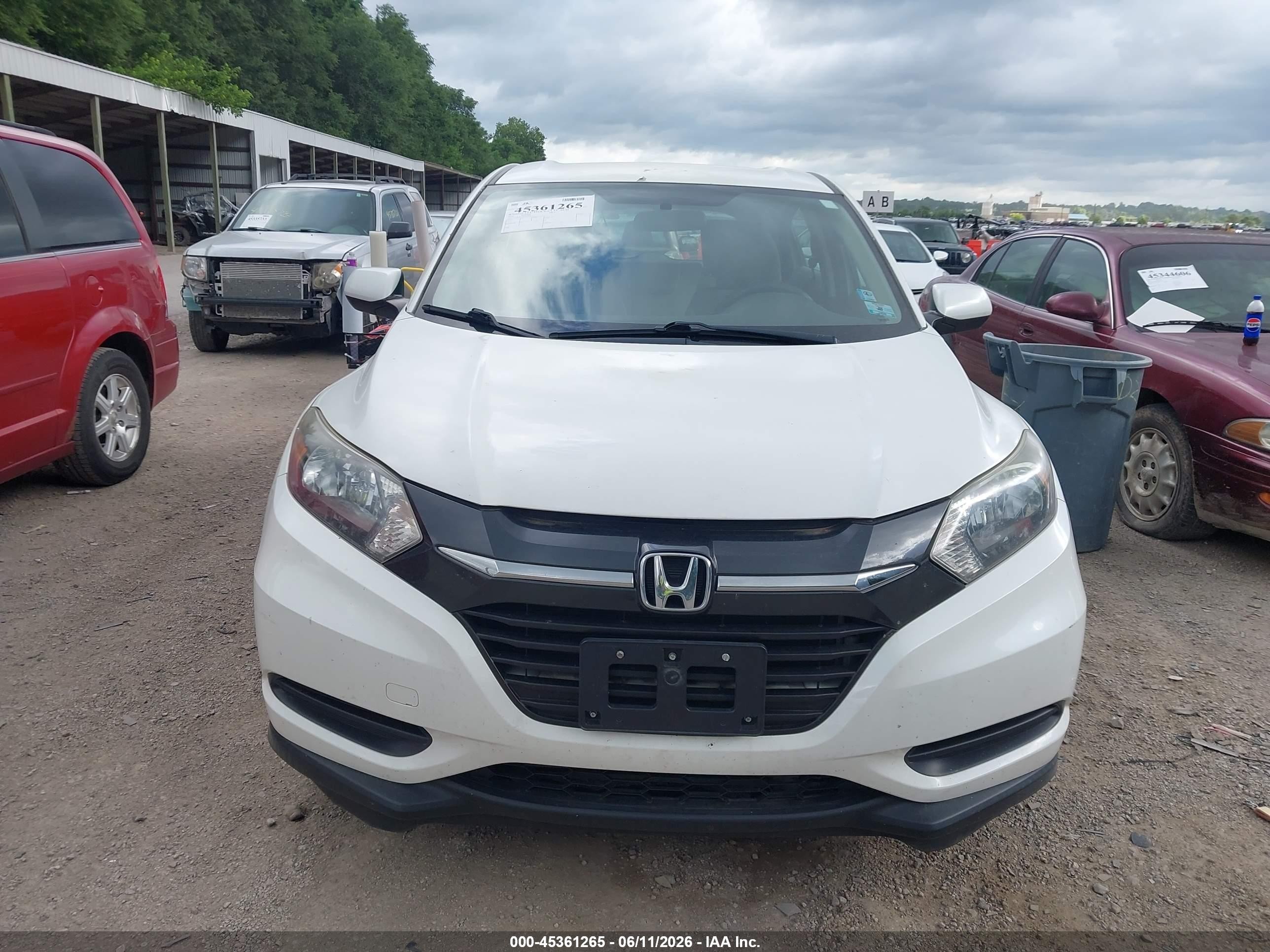 2016 Honda Hr-v Lx White vin: 3CZRU6H3XGM763853
