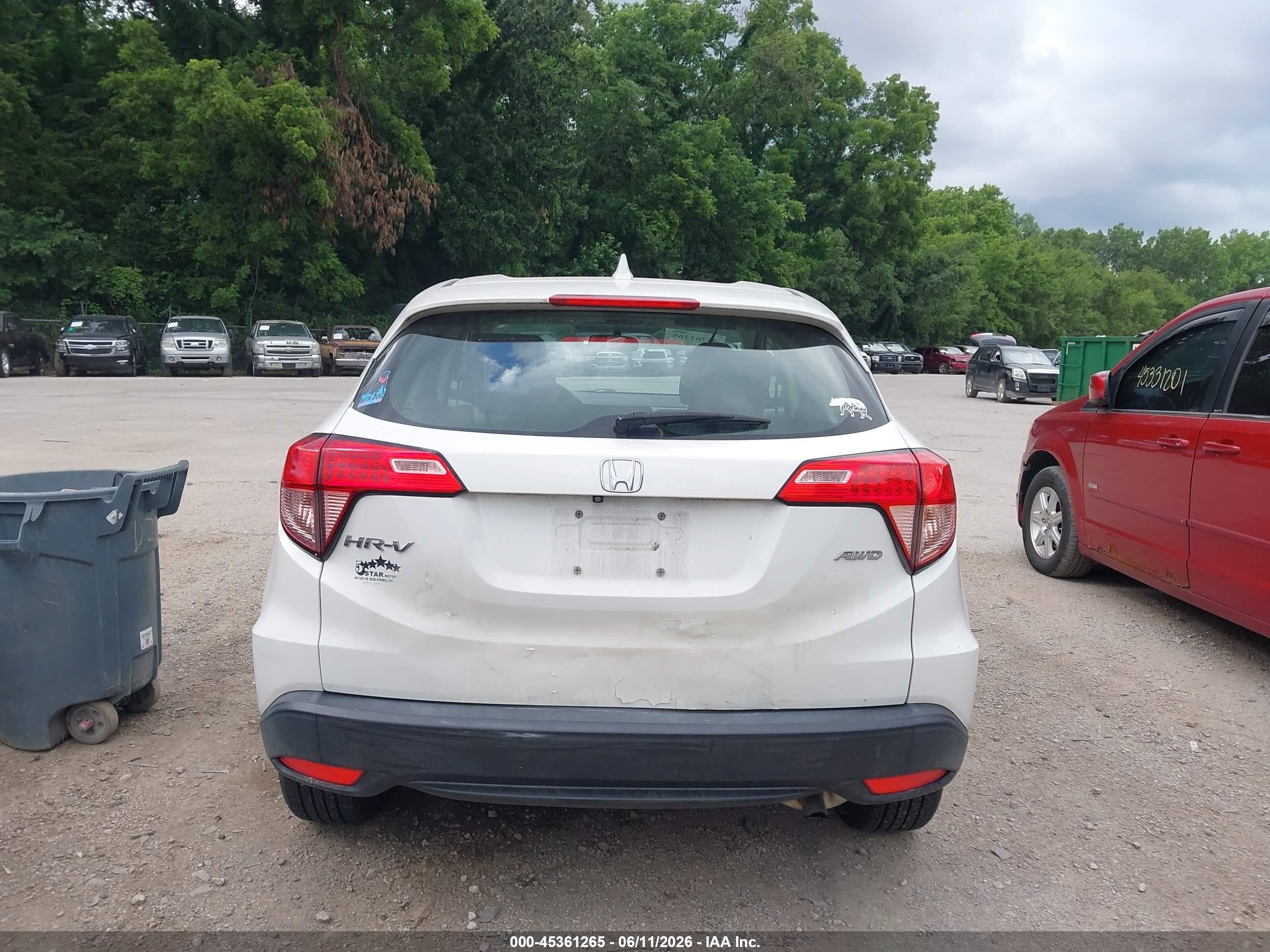 2016 Honda Hr-v Lx White vin: 3CZRU6H3XGM763853