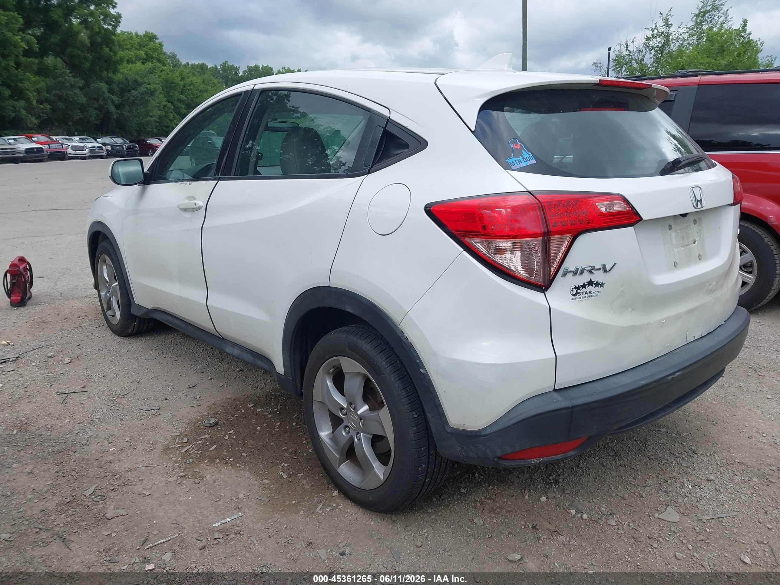2016 Honda Hr-v Lx White vin: 3CZRU6H3XGM763853