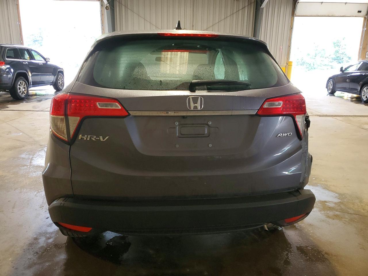 2020 Honda Hr-v Lx Gray vin: 3CZRU6H3XLM724898