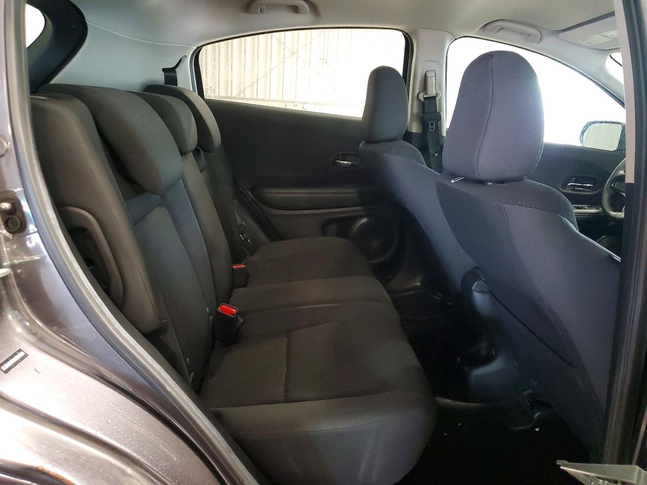 2020 Honda Hr-v Lx Gray vin: 3CZRU6H3XLM724898