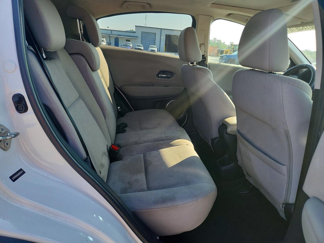 2018 Honda Hr-v Ex White vin: 3CZRU6H50JM706411