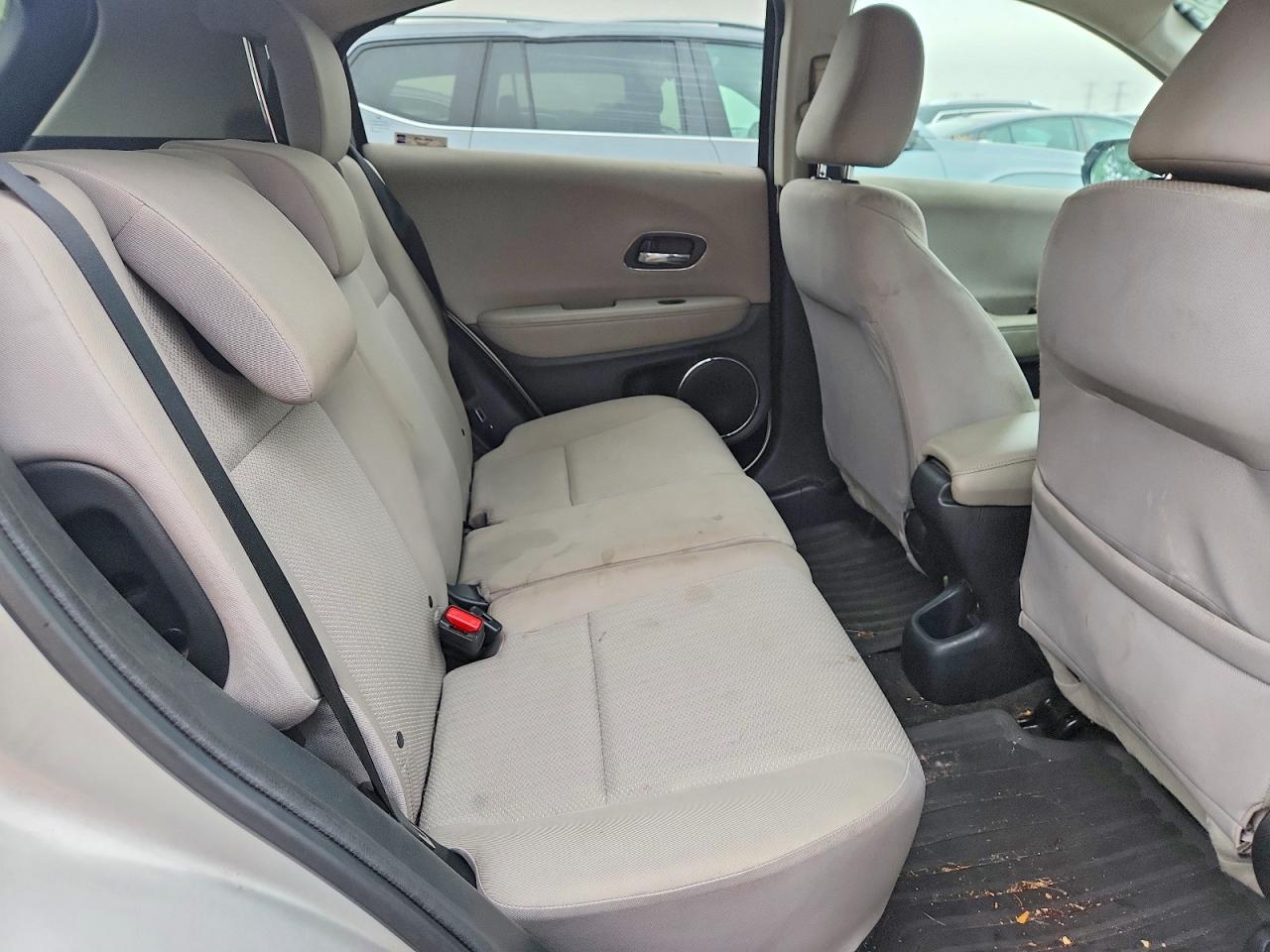 2016 Honda Hr-v Ex Silver vin: 3CZRU6H52GM706094