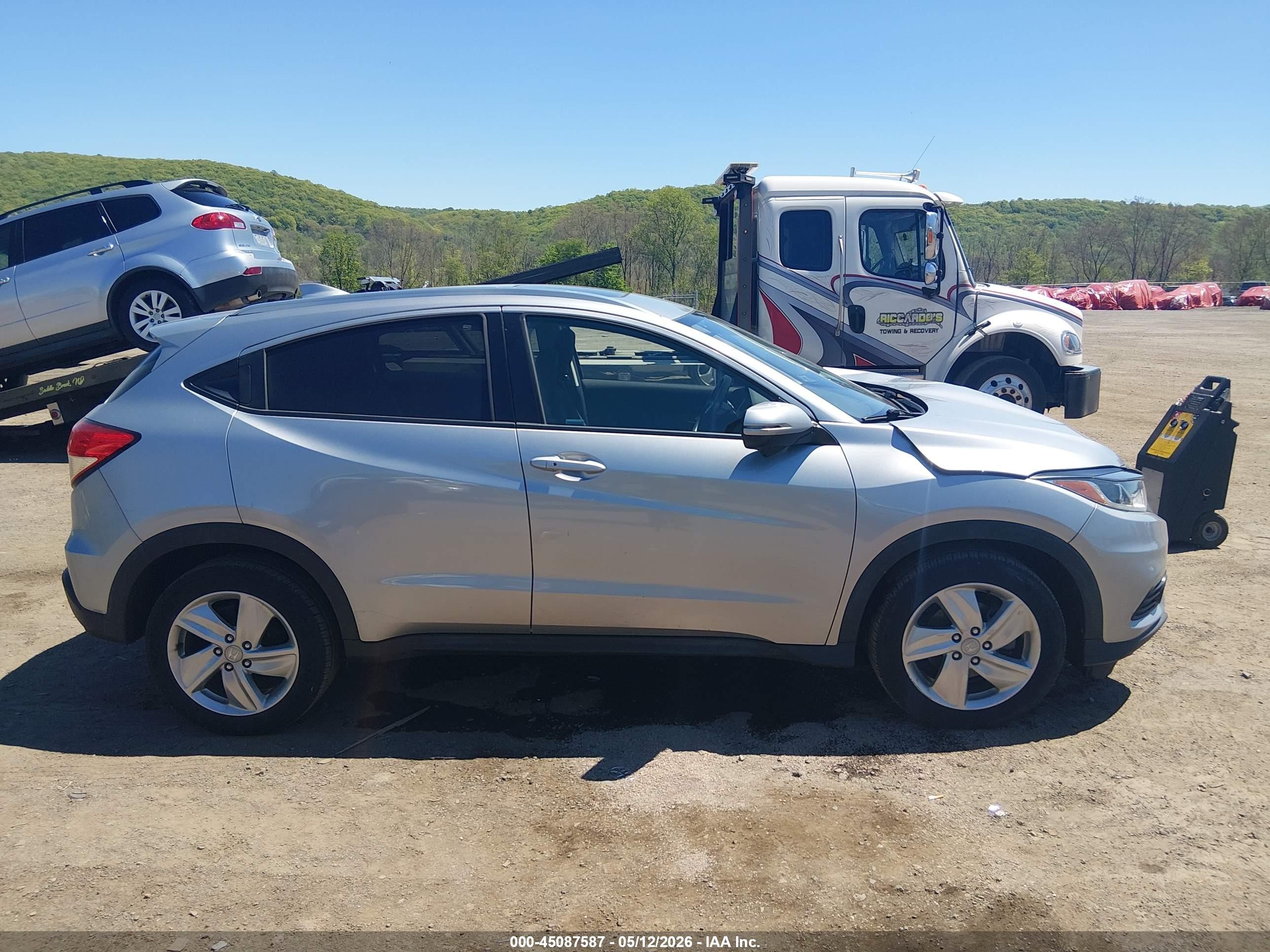 2020 Honda Hr-v Awd Ex Silver vin: 3CZRU6H56LM719411