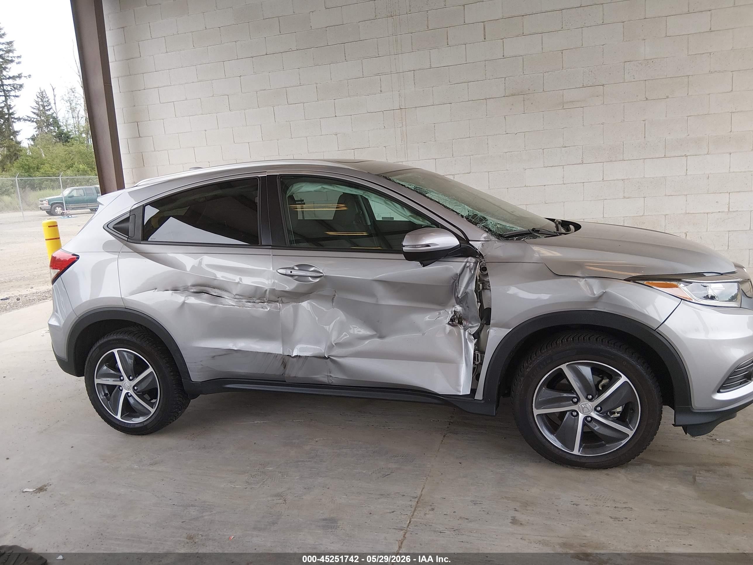 2022 Honda Hr-v Awd Ex Silver vin: 3CZRU6H58NM729974