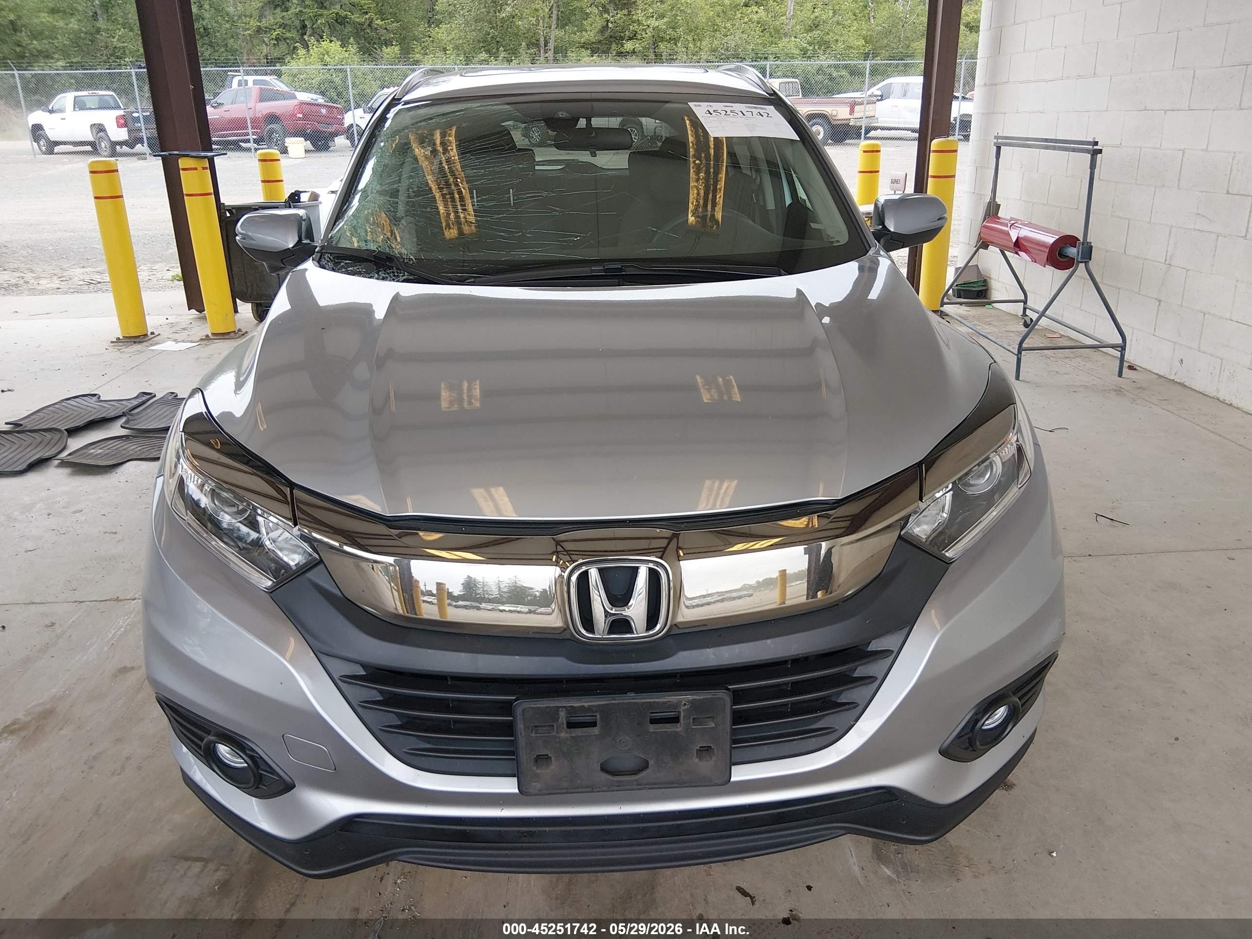 2022 Honda Hr-v Awd Ex Silver vin: 3CZRU6H58NM729974