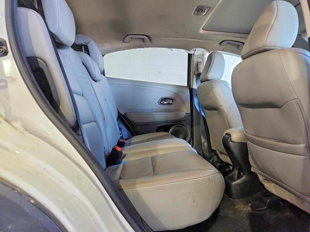 2016 Honda Hr-v Exl White vin: 3CZRU6H71GM764909