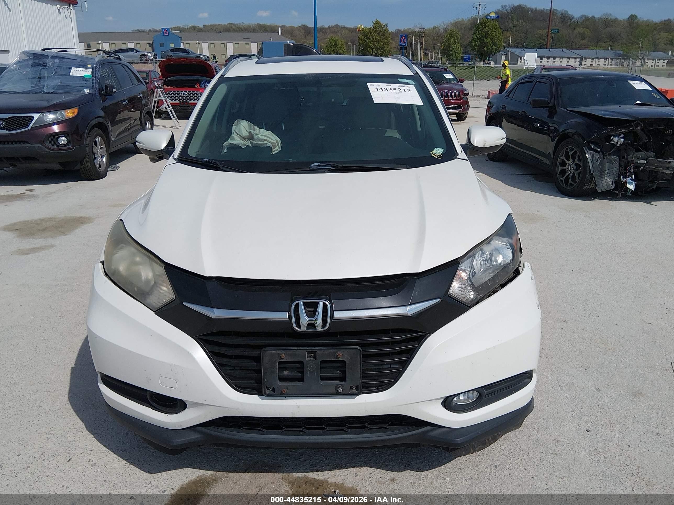 2016 Honda Hr-v Ex-l White vin: 3CZRU6H76GM701062