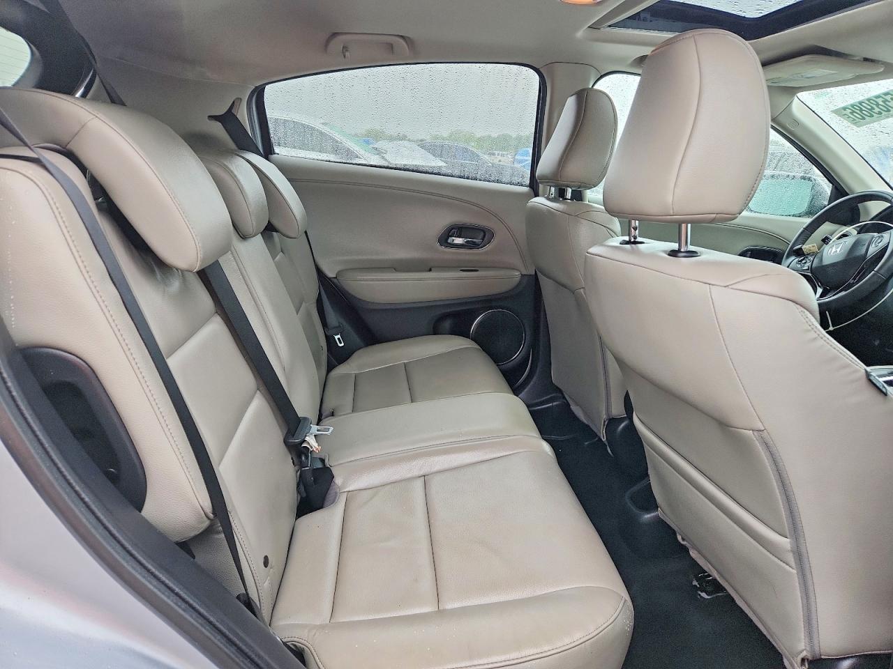 2017 Honda Hr-v Exl Silver vin: 3CZRU6H76HM705629