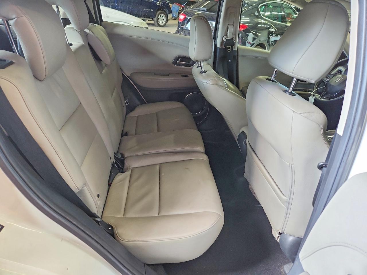 2016 Honda Hr-v Exl White vin: 3CZRU6H7XGM727681