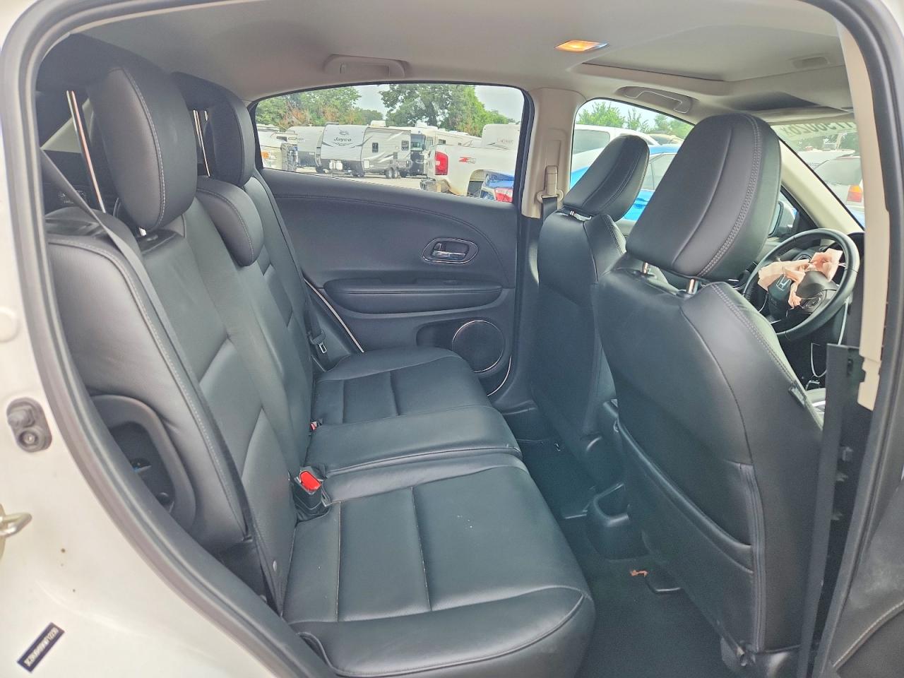 2019 Honda Hr-v Touring White vin: 3CZRU6H99KM712230
