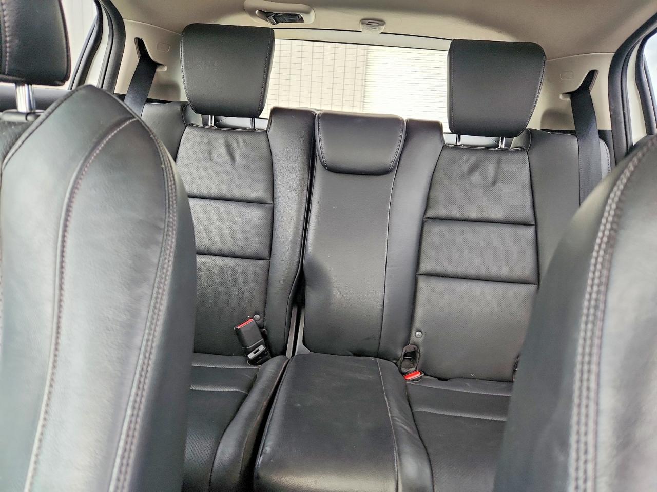 2019 Honda Hr-v Touring White vin: 3CZRU6H99KM712230