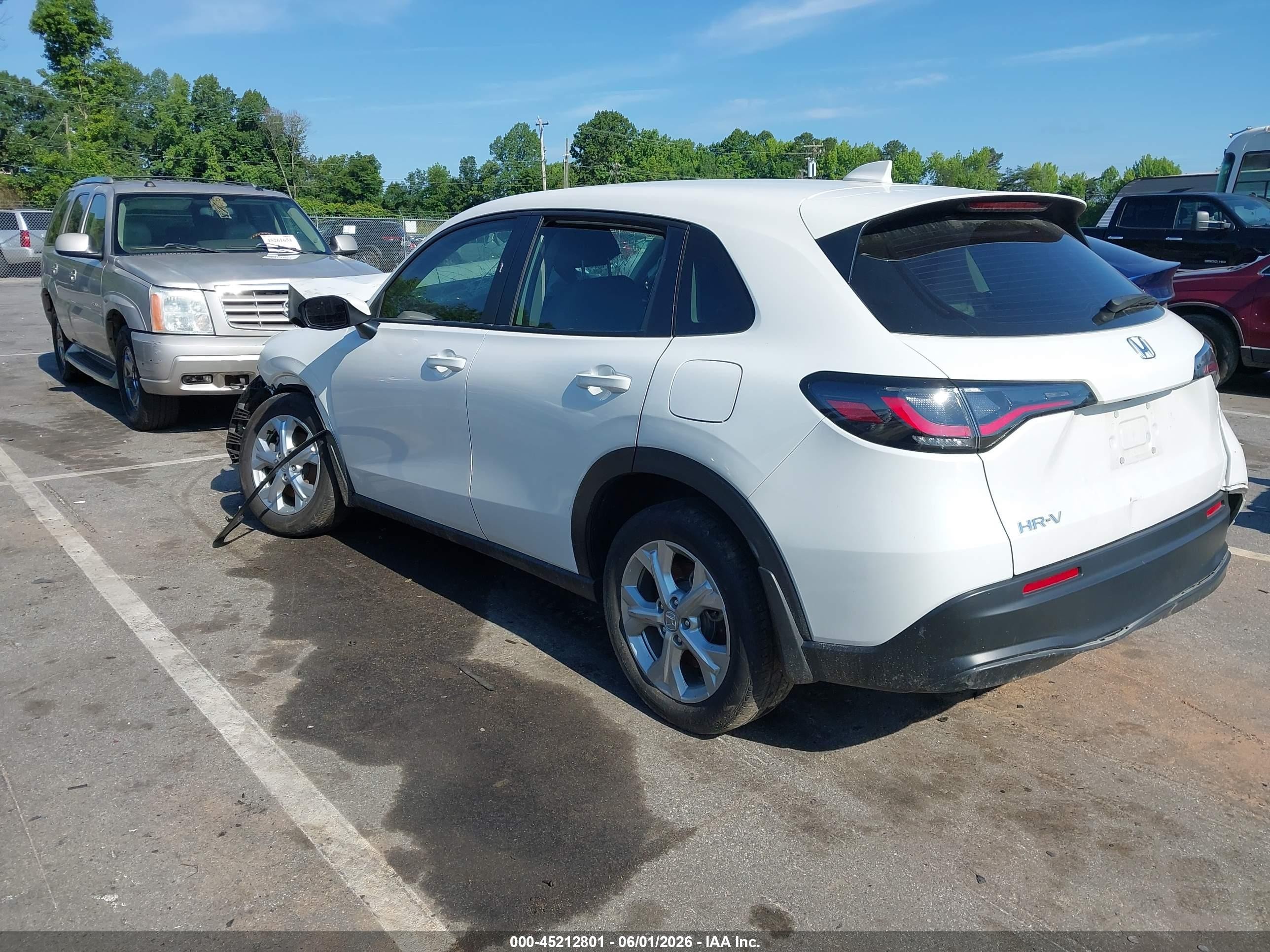 2025 Honda Hr-v 2wd Lx White vin: 3CZRZ1H32SM759289