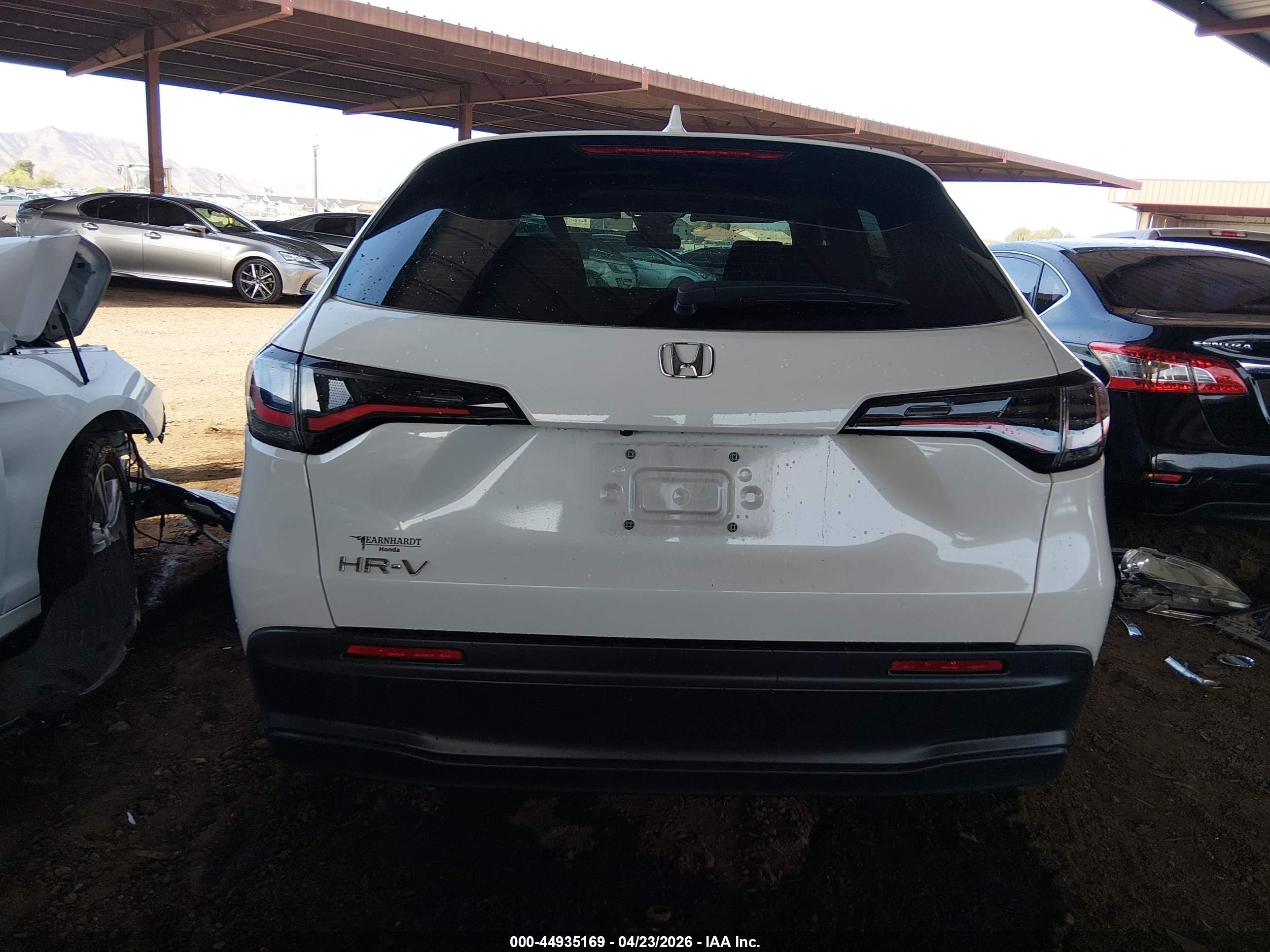 2023 Honda Hr-v 2wd Lx Белый vin: 3CZRZ1H36PM743703