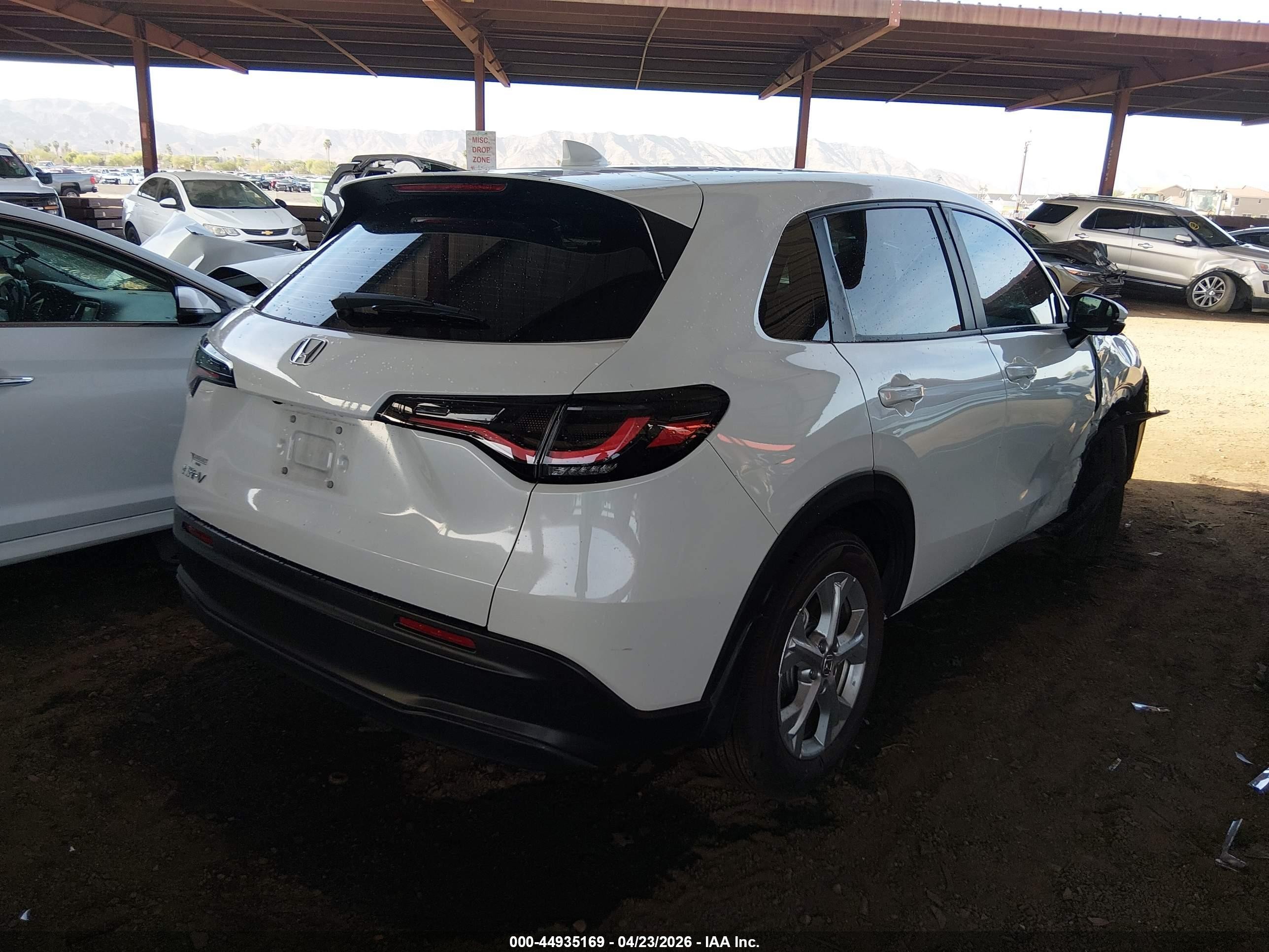 2023 Honda Hr-v 2wd Lx Белый vin: 3CZRZ1H36PM743703