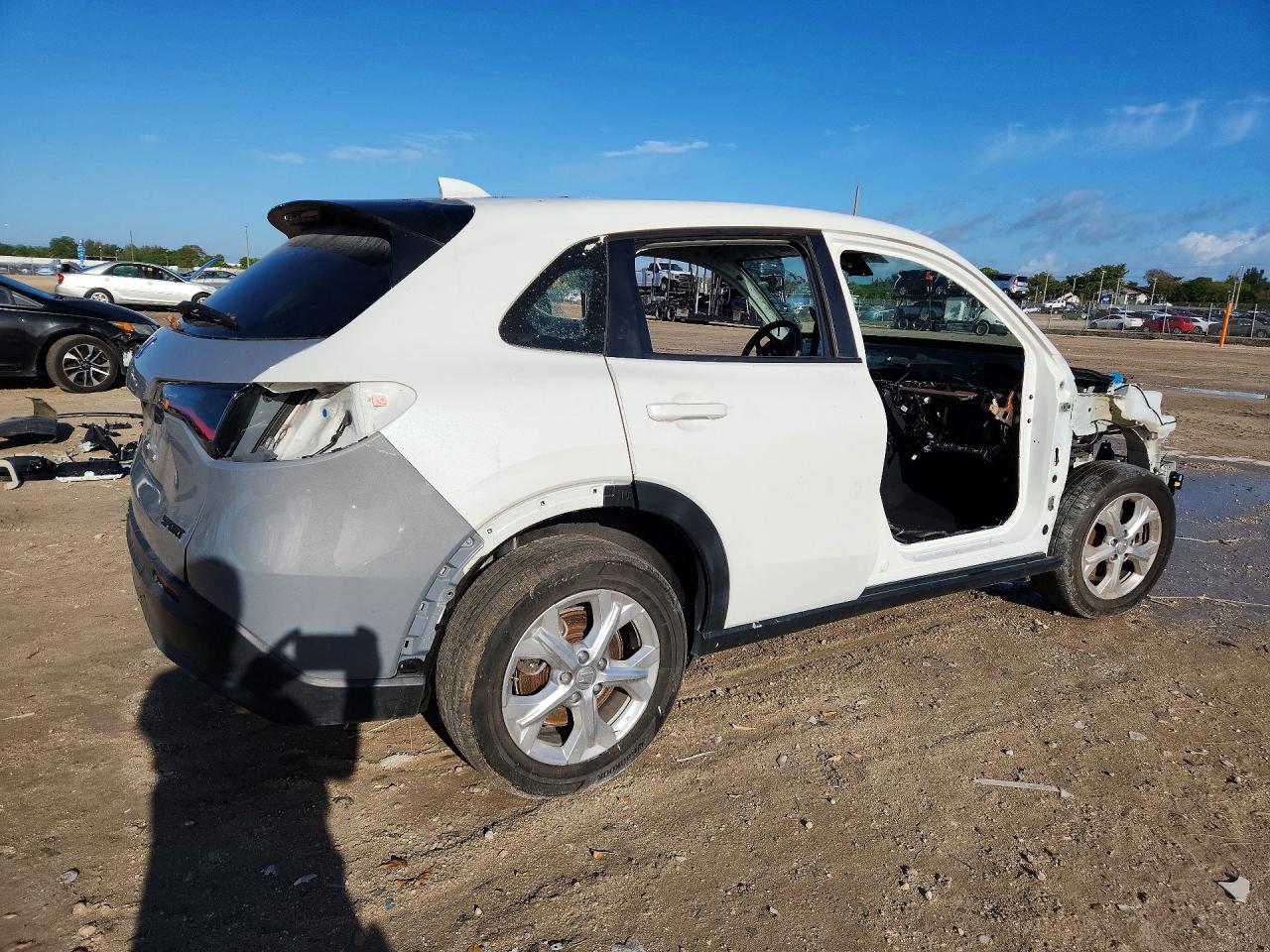 2024 Honda Hr-v Lx White vin: 3CZRZ1H36RM707478