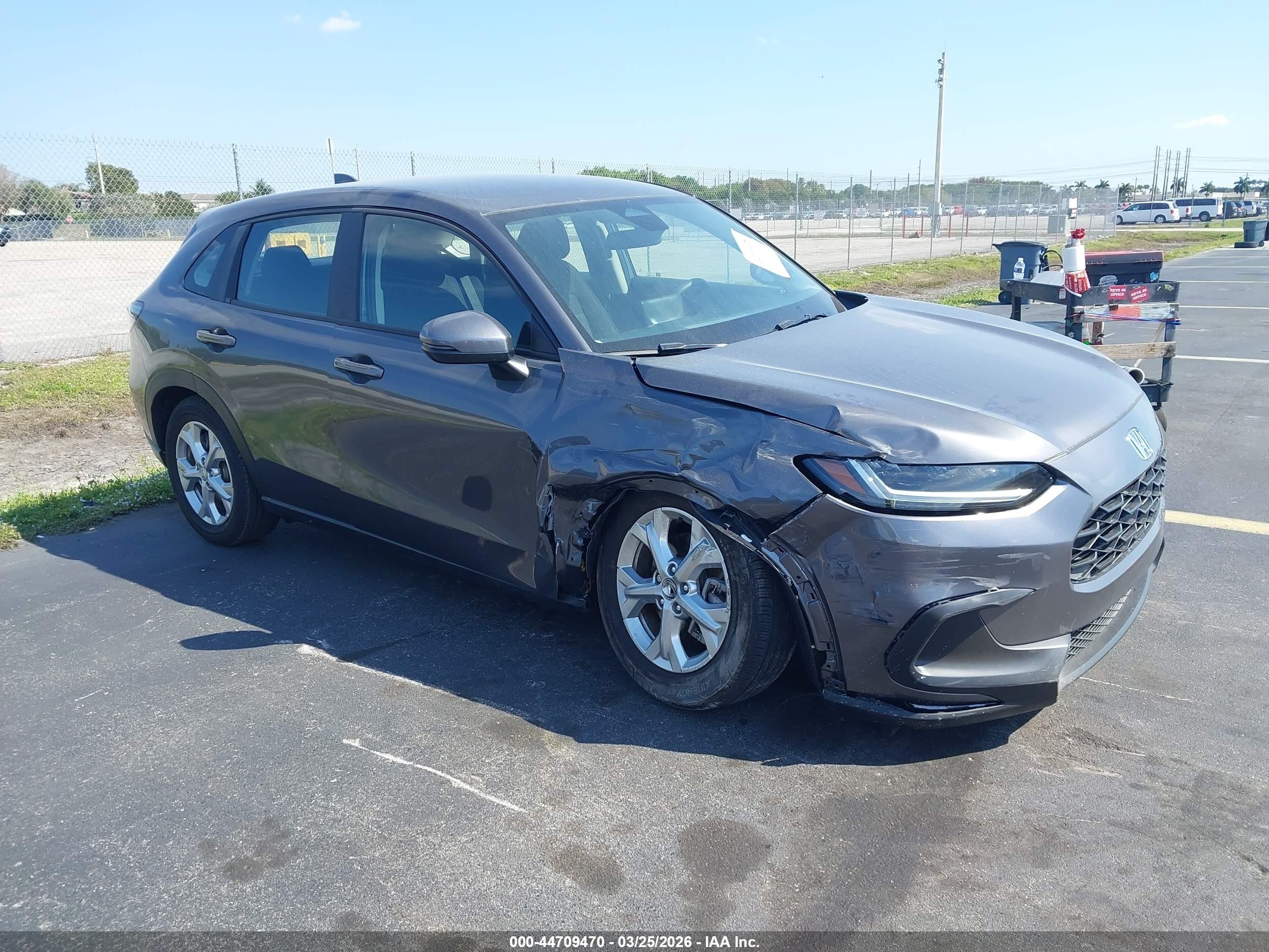 2025 Honda Hr-v 2wd Lx Gray vin: 3CZRZ1H36SM729941